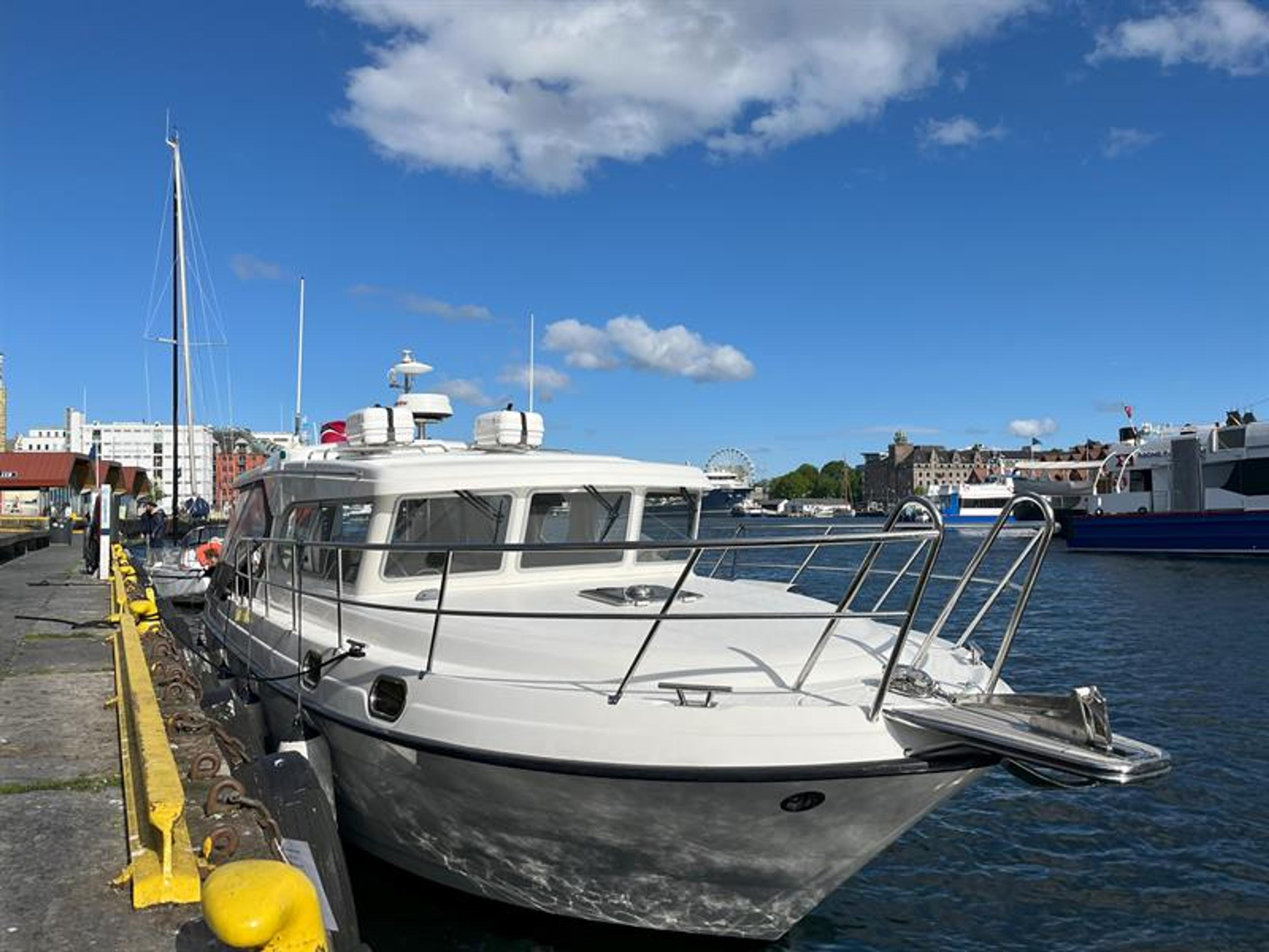 36 foot boat for rent for charter