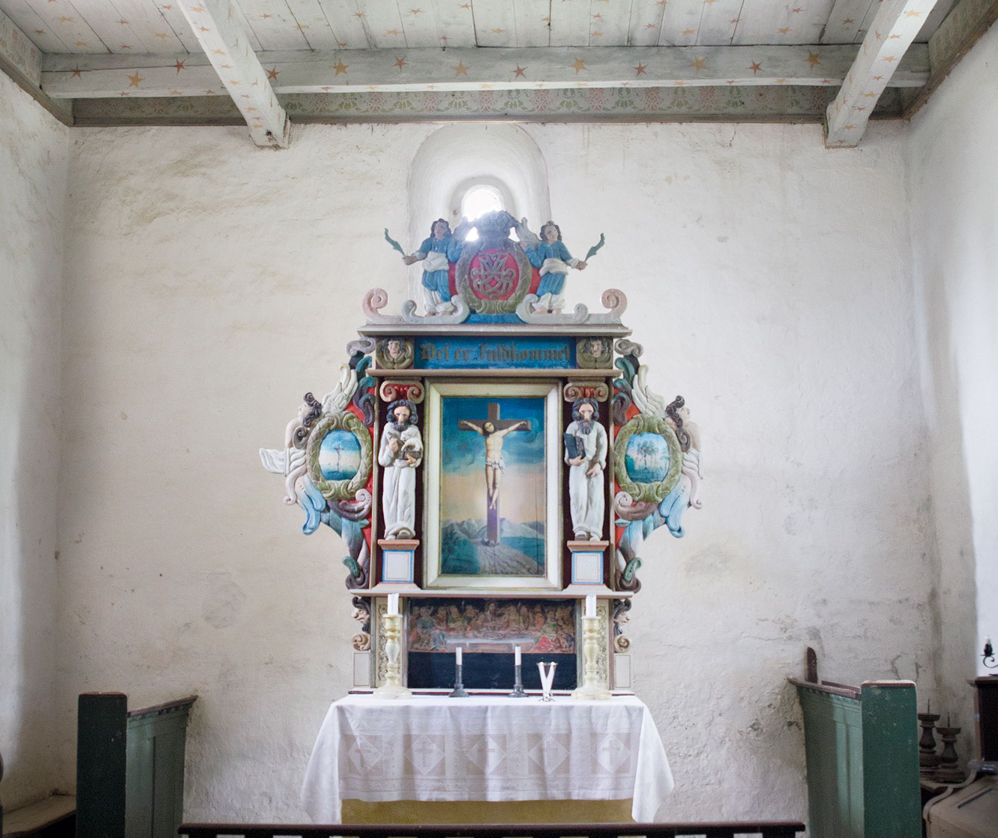 Hustad Chruch - the alter