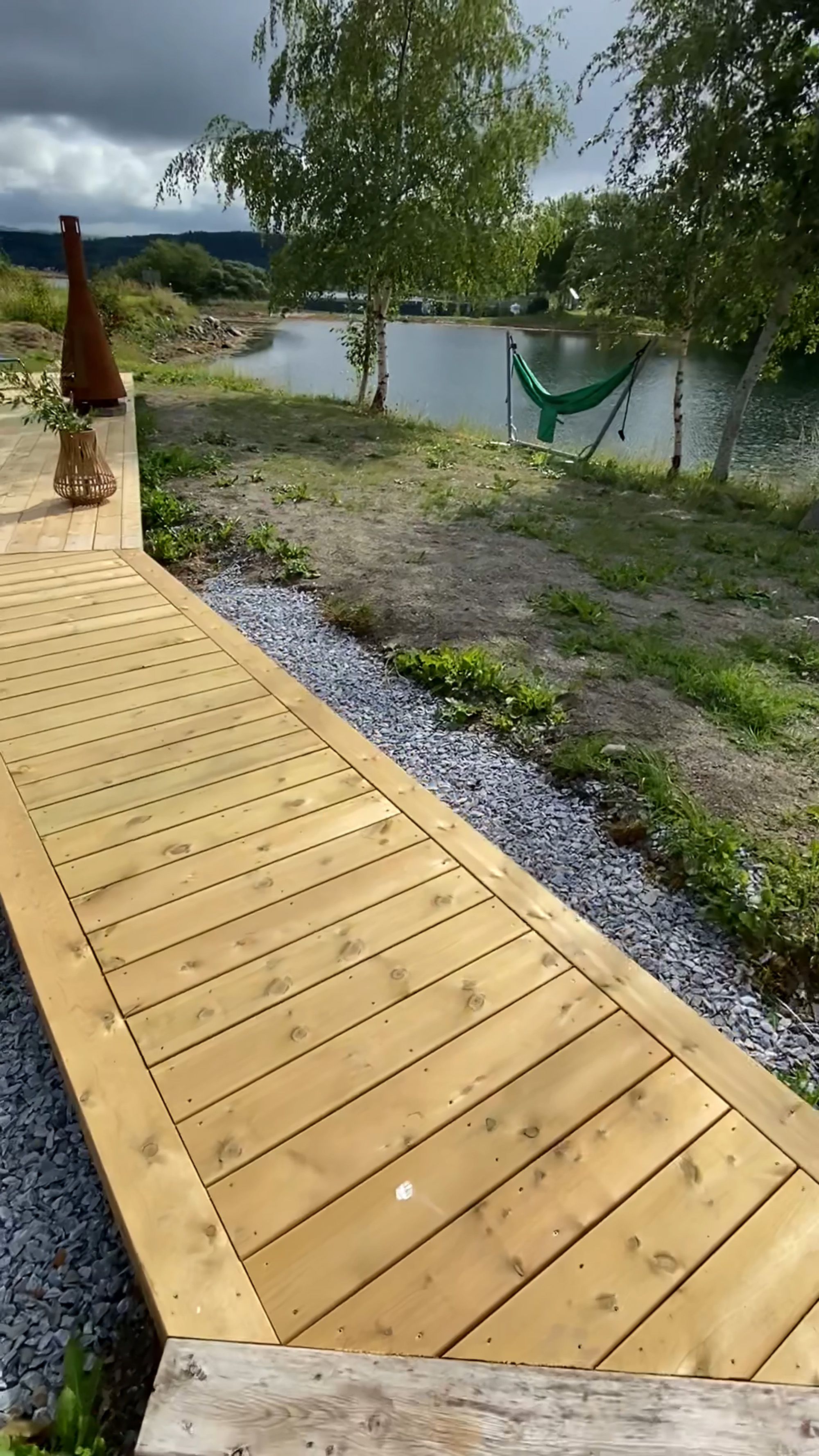 Saga Sauna med vakker beliggenhet helt ved Borgenfjorden.