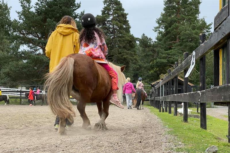 Ridning på bane.