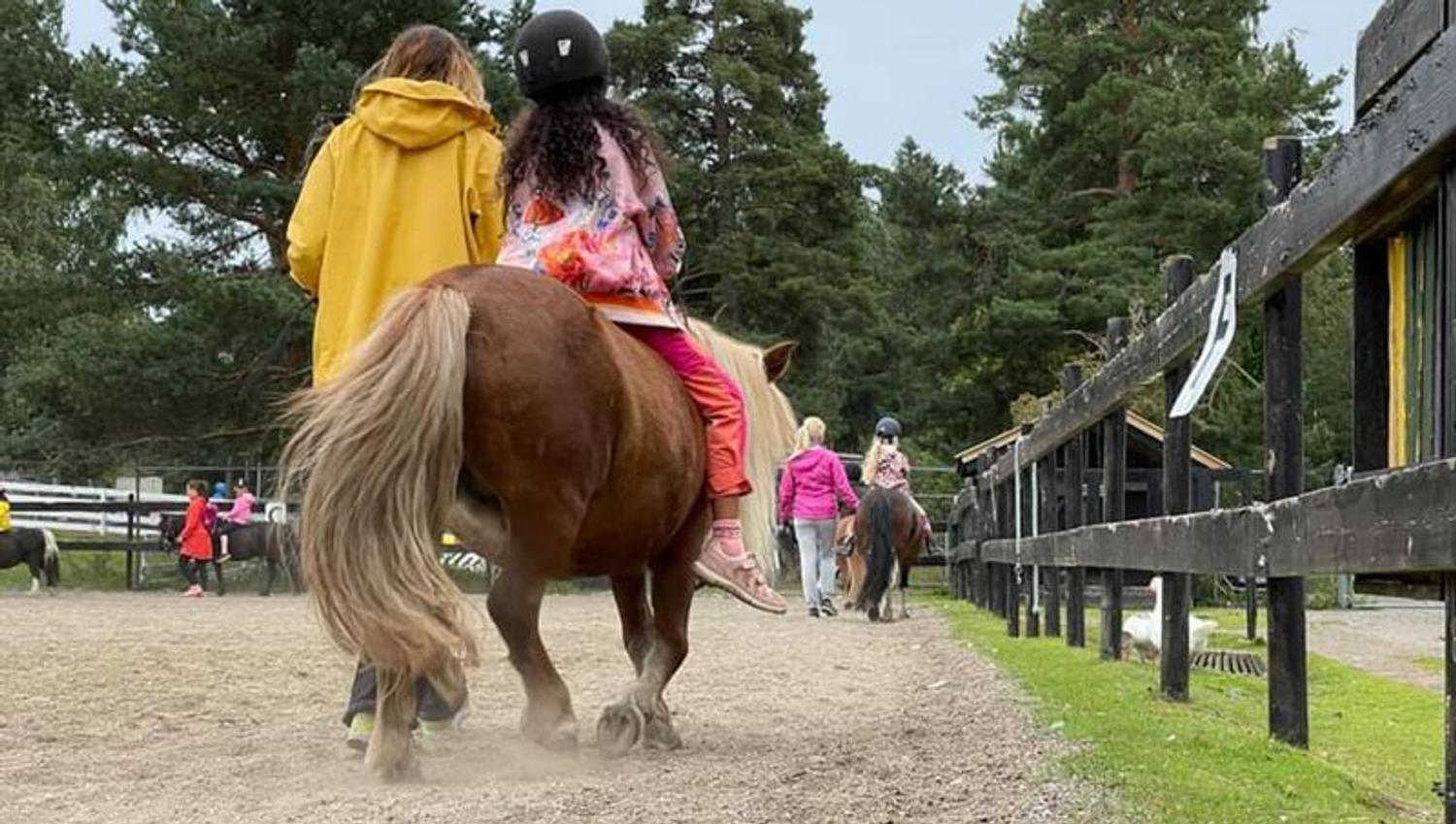 Ridning på bane.