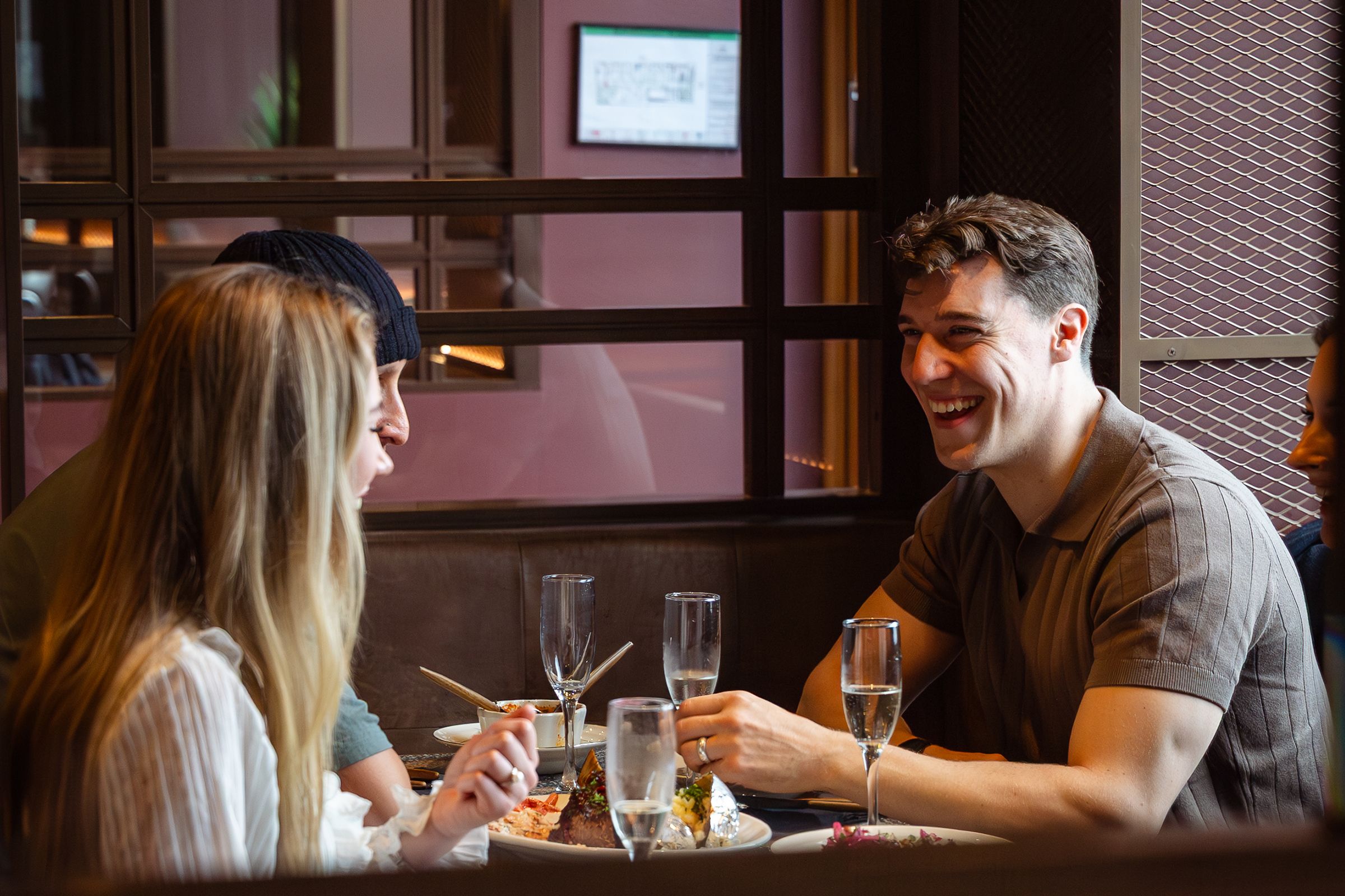 Perfect for Street food and drinks with friends