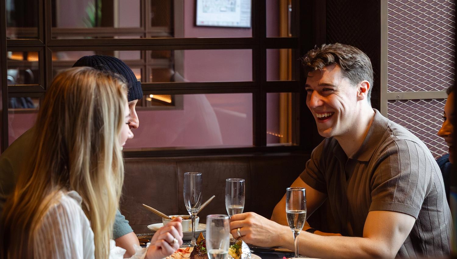 Perfect for Street food and drinks with friends