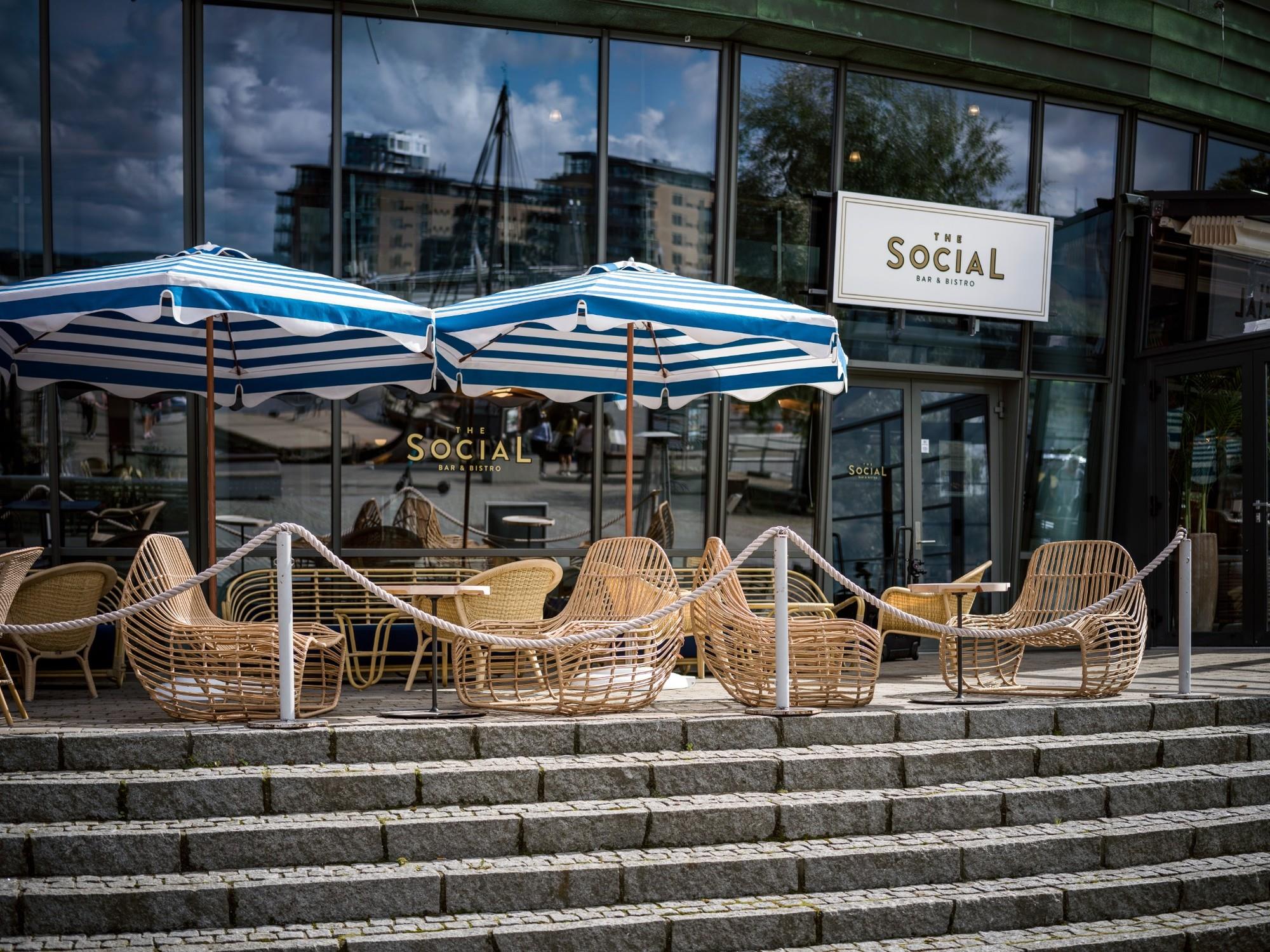Utendørs sitteplasser