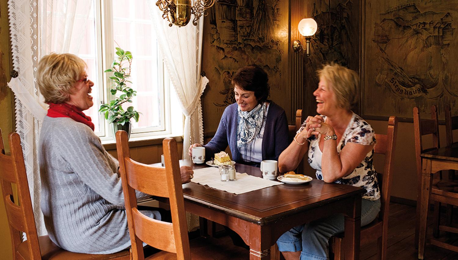 Glade gjester på Kaffestuggu