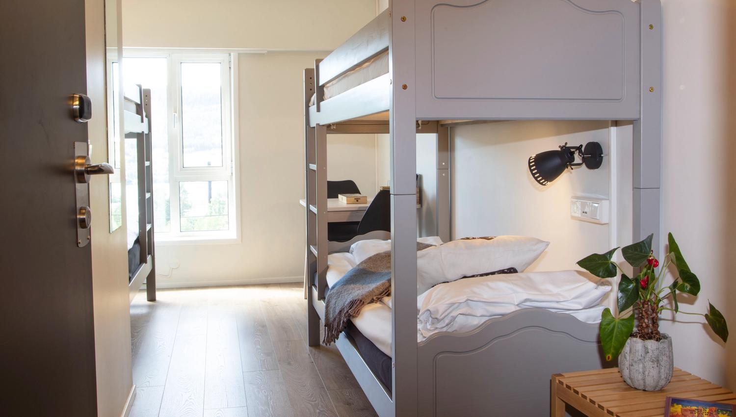 Firesengsrom på Stasjonen