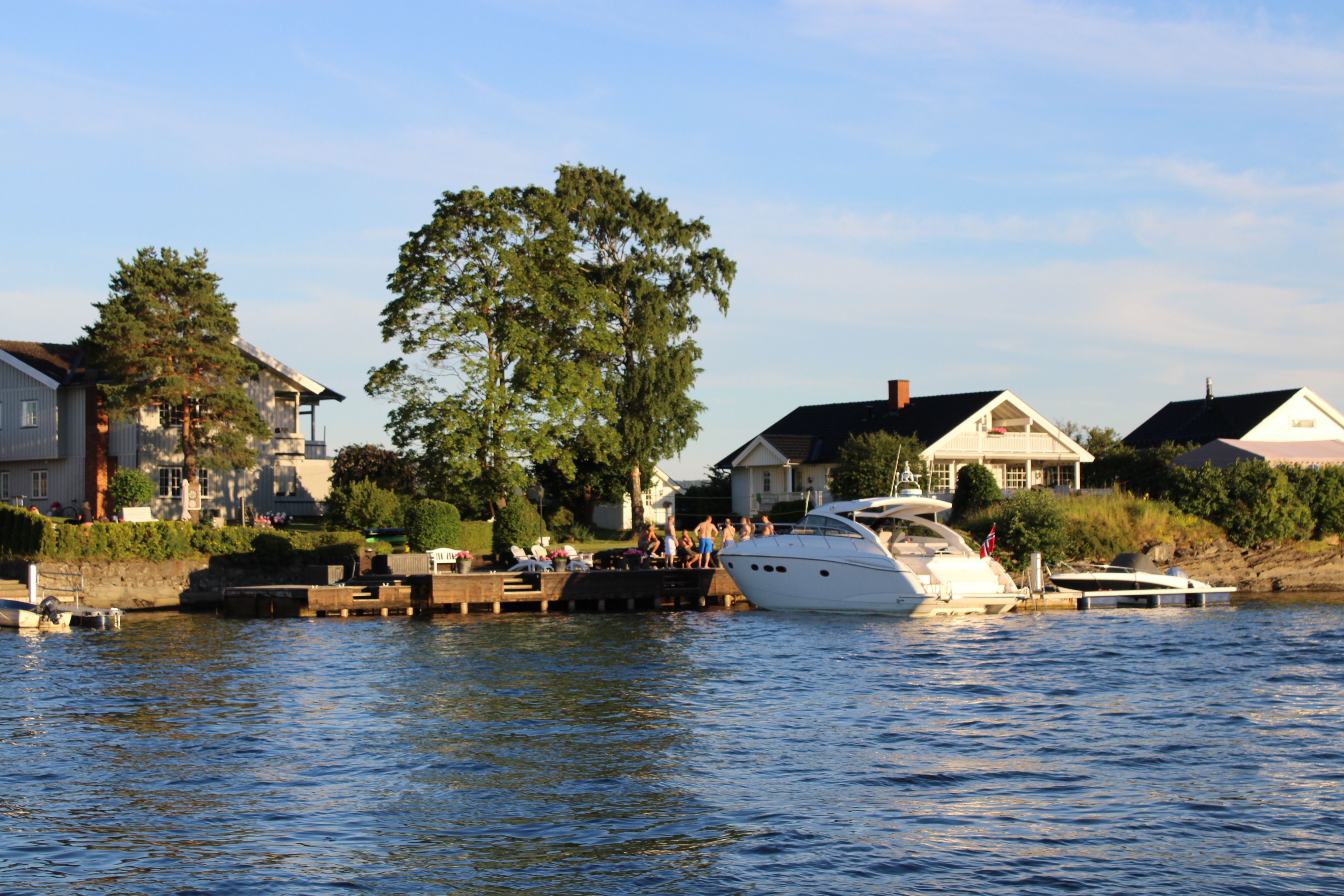 cabins and boats along the waterfront