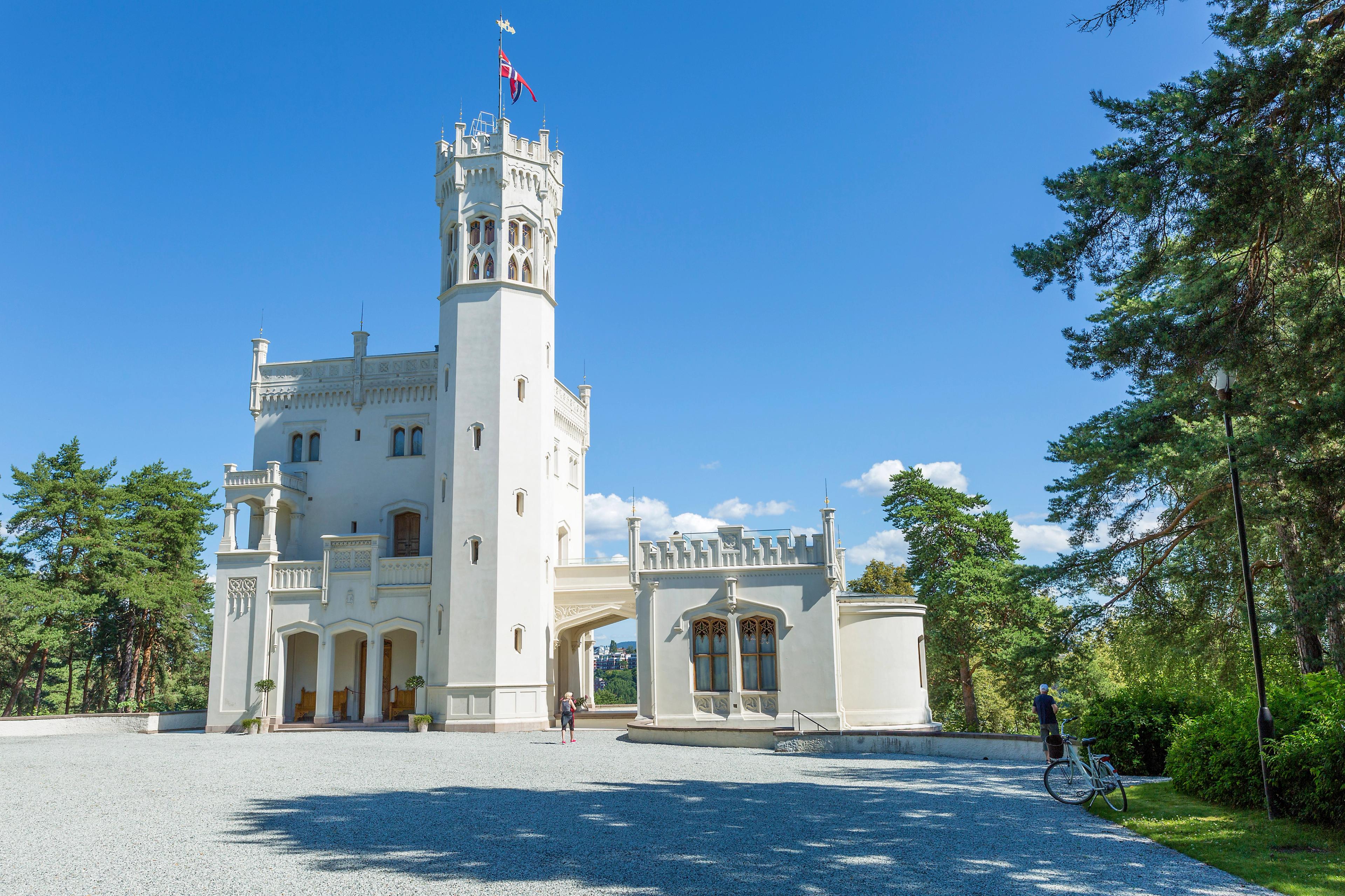 Oscarshall seen from the outside