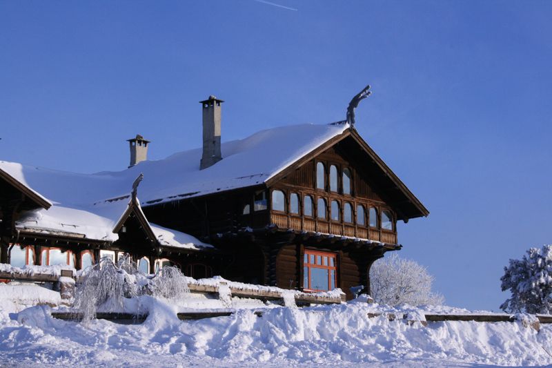 Seterstua during winter, covered in snow.