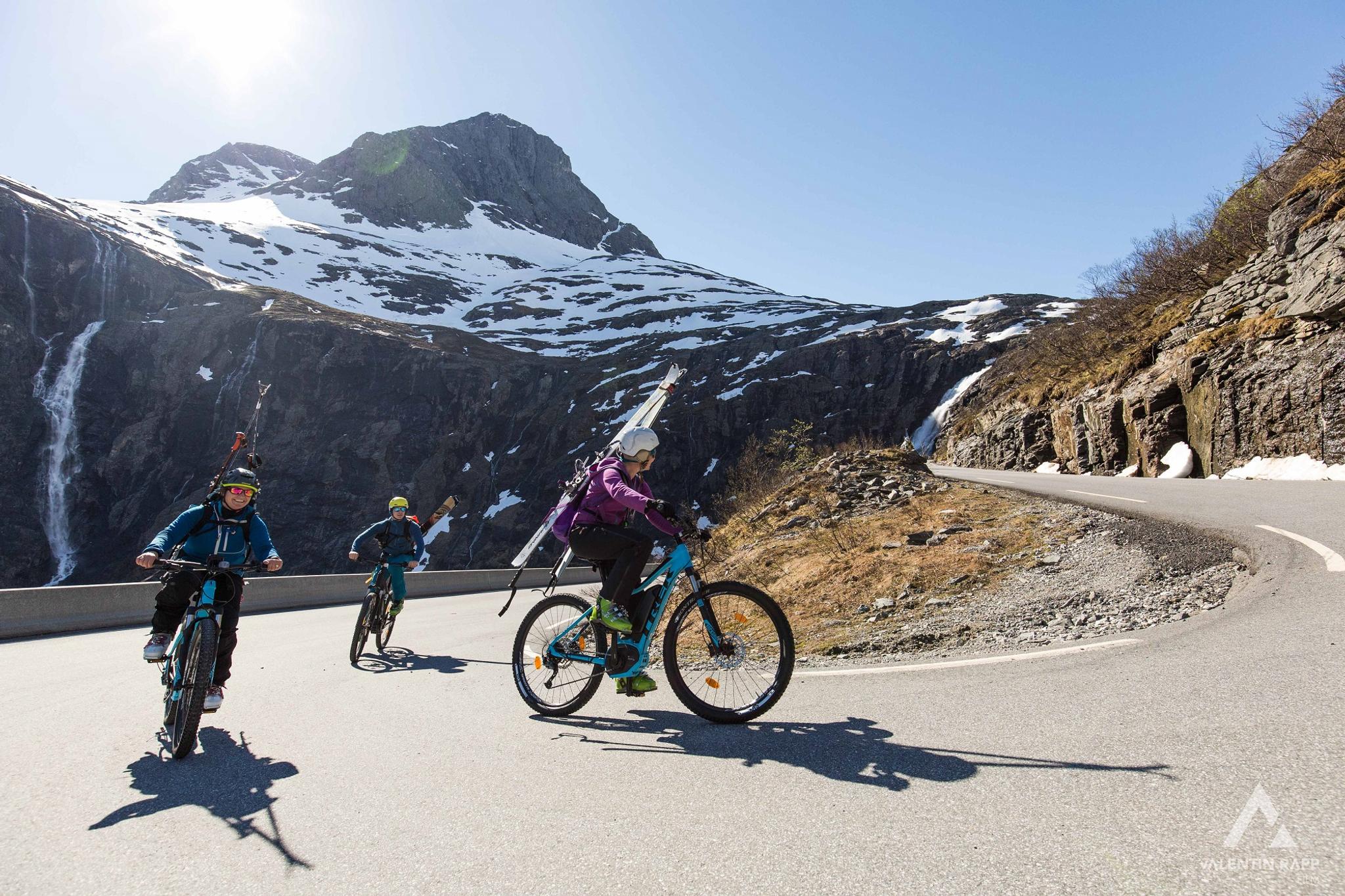 Guided electric bike tour to Trollstigen with Hotel Aak