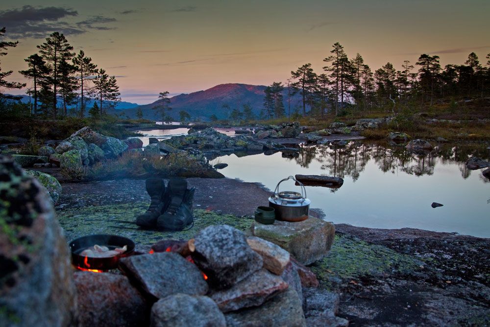 Vrådal_høst_Asle-Fjelstad_leir-på-Roholtsfjell_1000x667