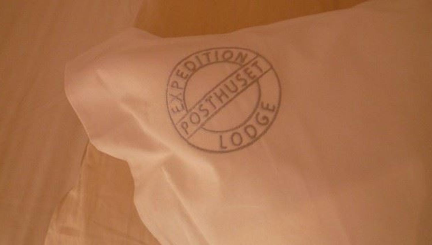 pute med logo