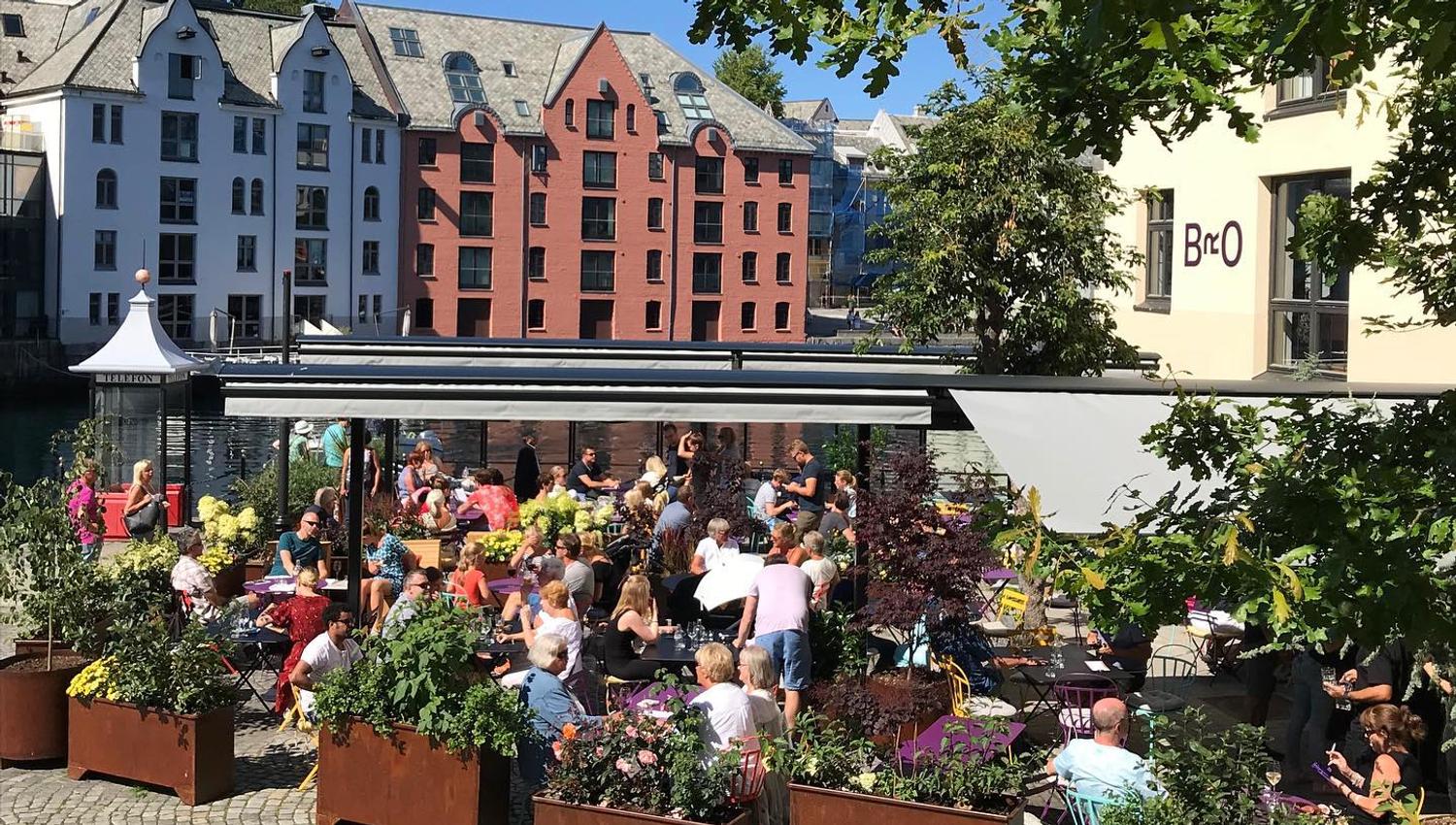 Uteservering hos Bryt Tapas
