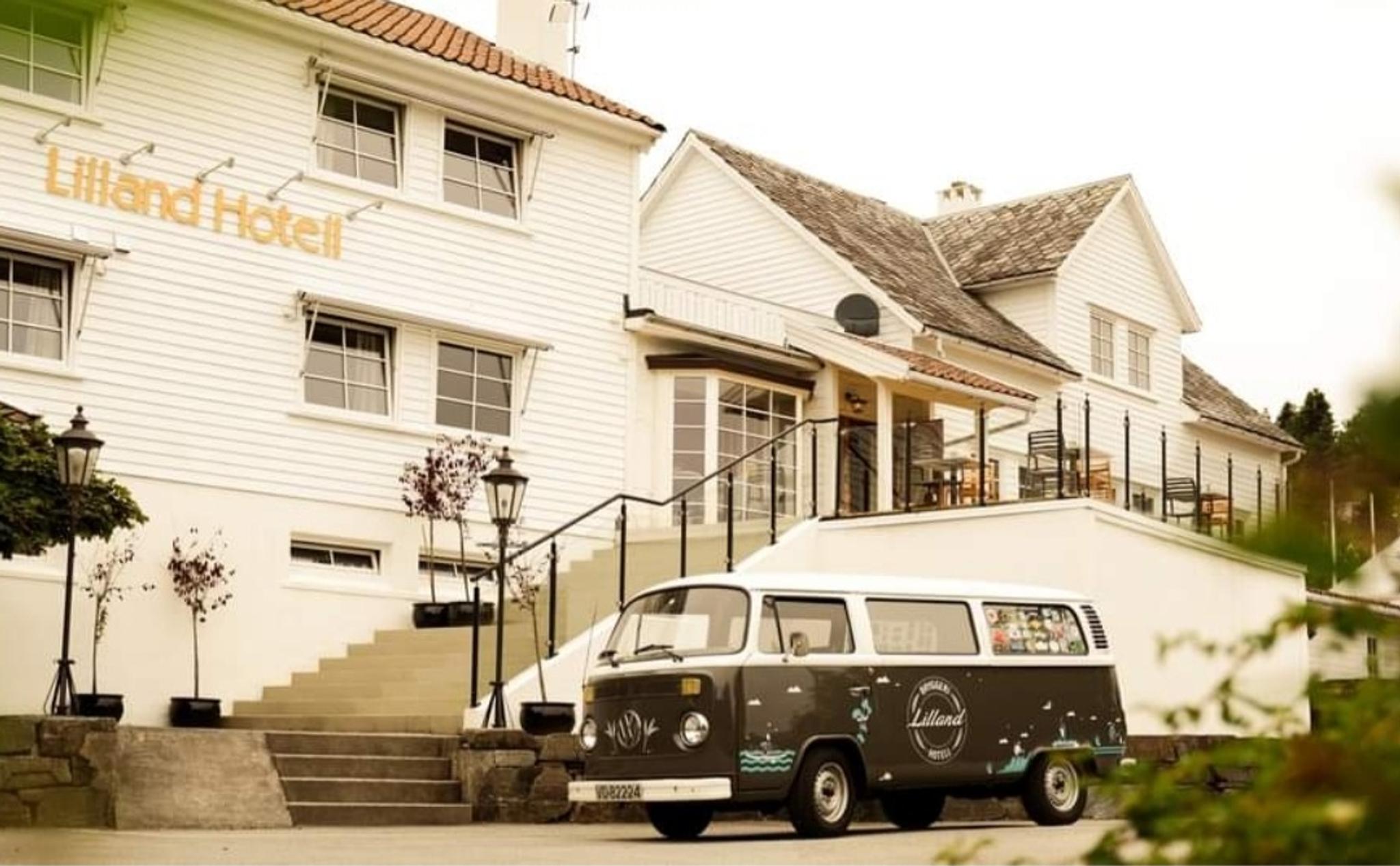 Lilland Bryggerihotell på Tau