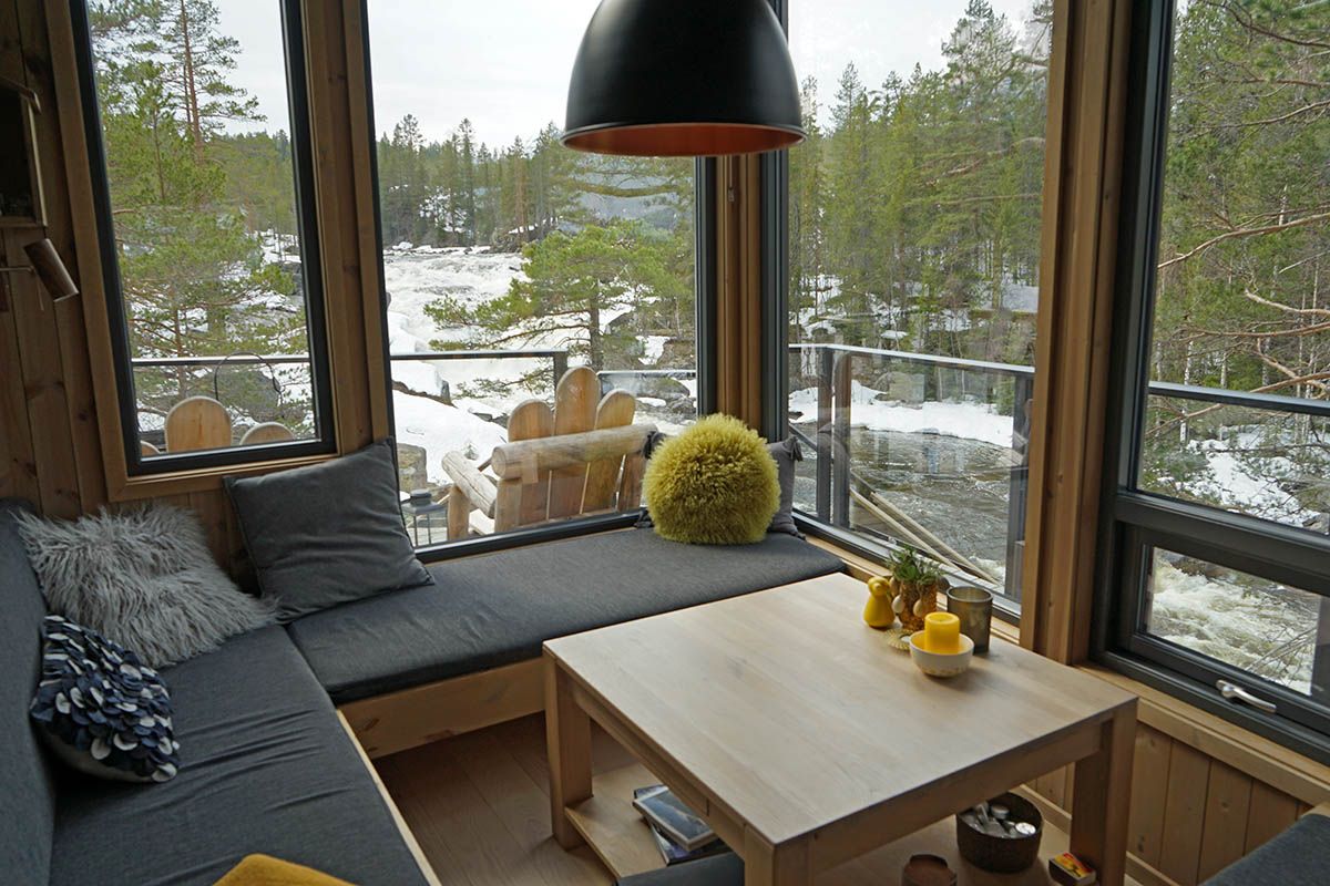 Interiør tretopphytta i Hedalen