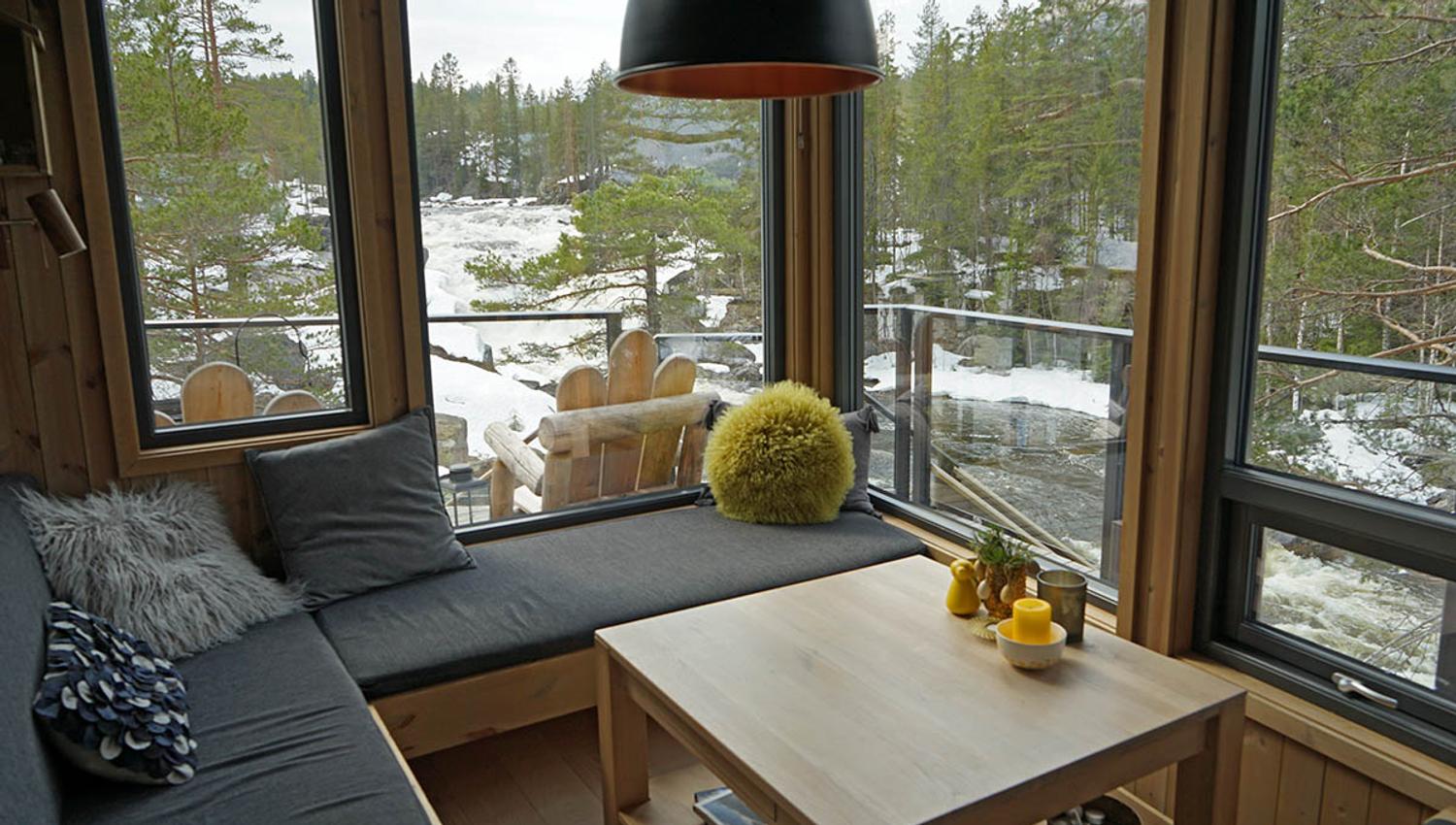 Interiør tretopphytta i Hedalen