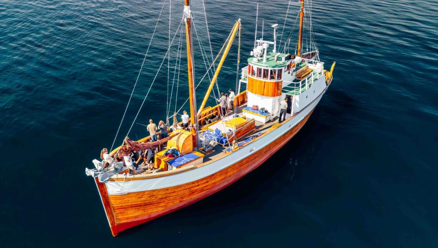 Hermes ll båten ute på havet