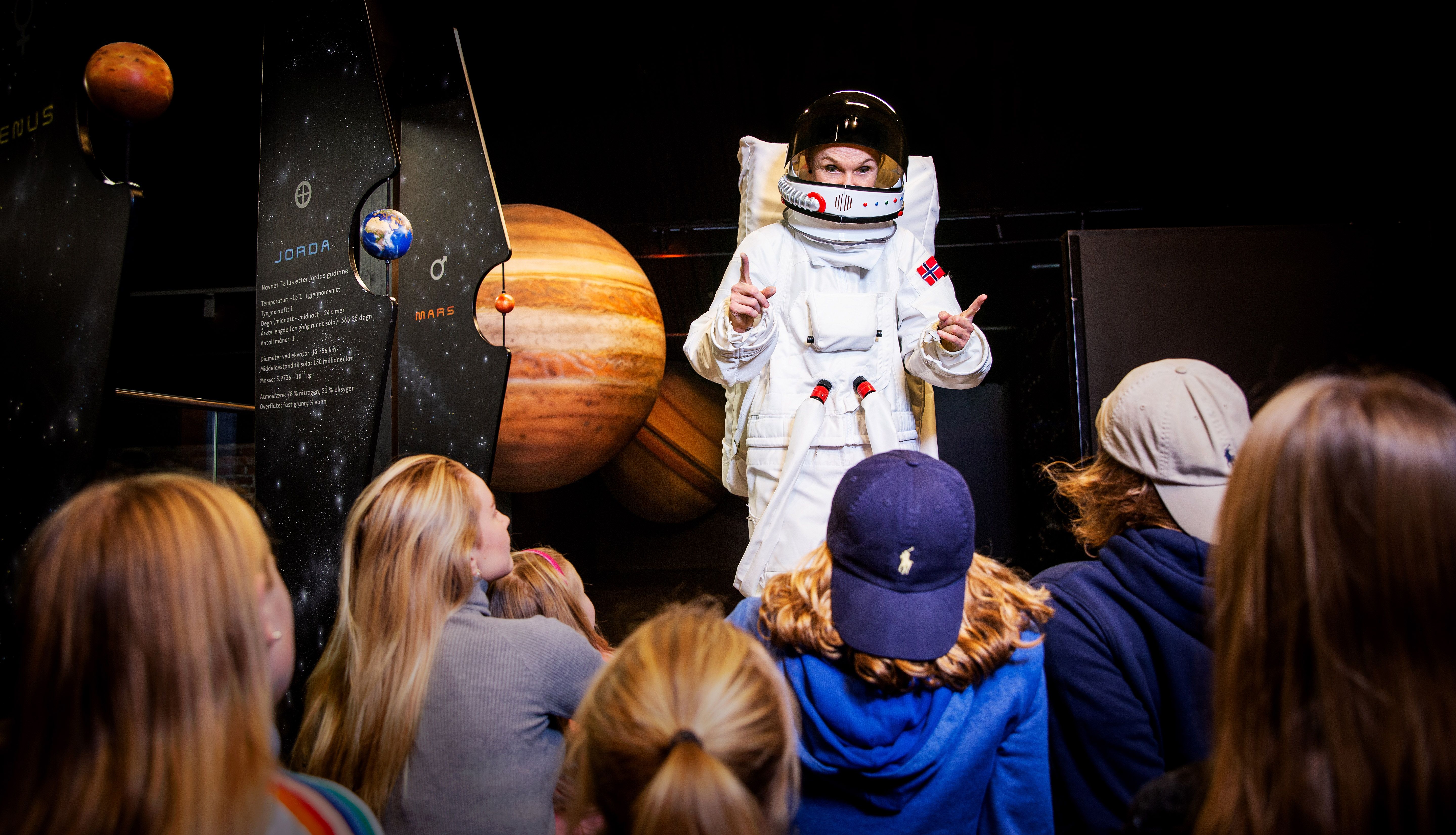 Vitensenteret Innlandet - Astronaut ved planetariet