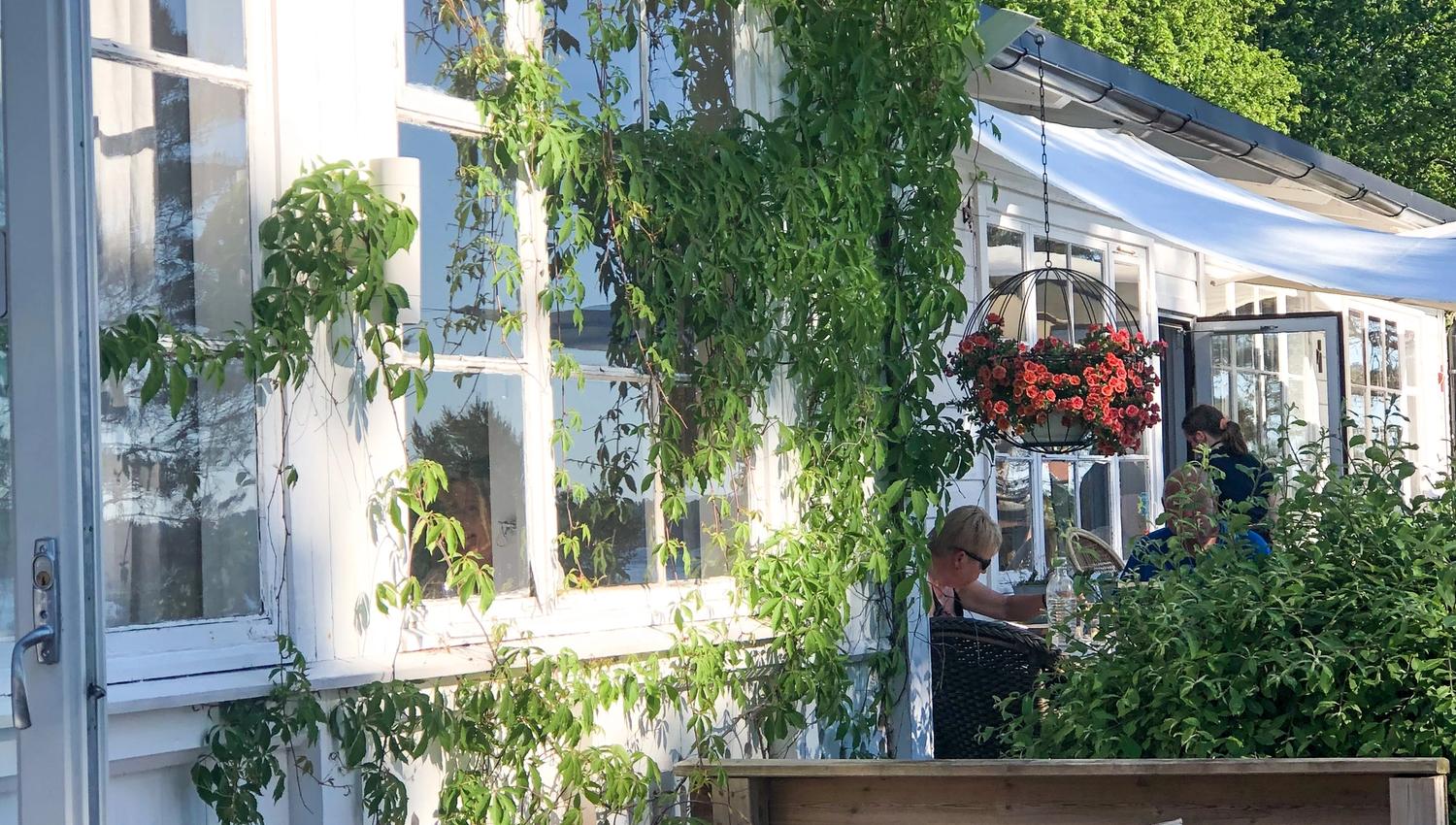 outdoorseating at restaurant SALT. photo