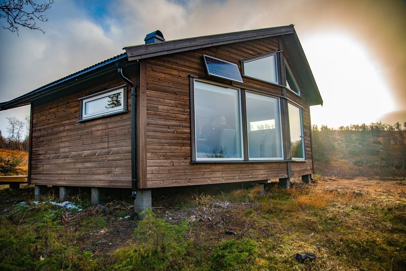 Ryplihytta i Snåsafjella med panoramautsikt til fjellområdene rundt