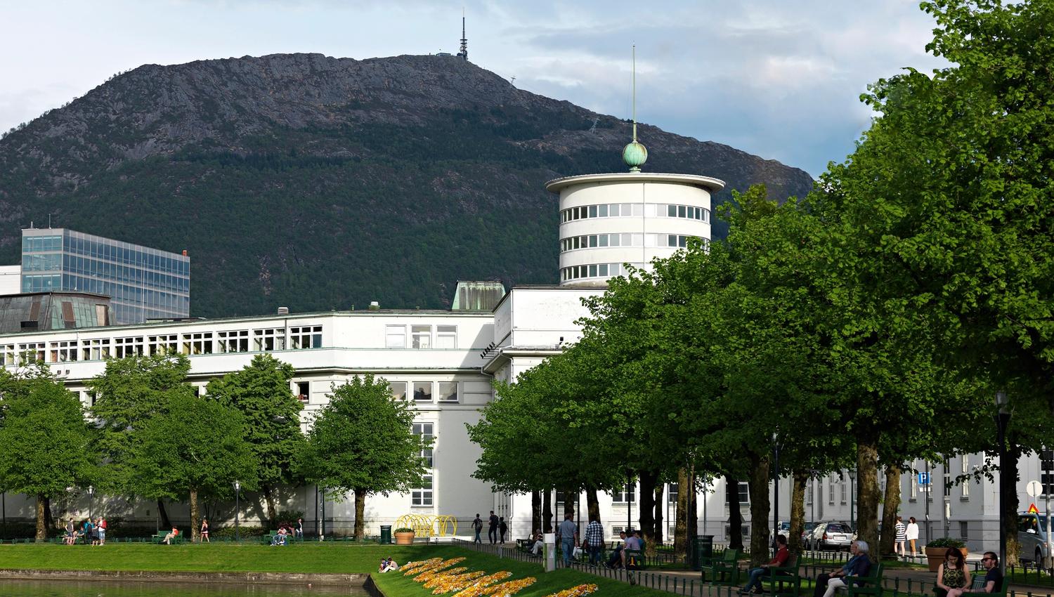 Lysverket, centrally located by KODE art museums.