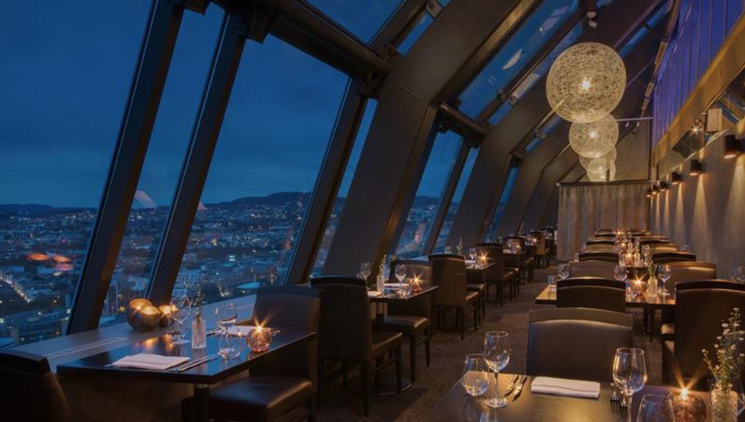 34th Restaurant at night