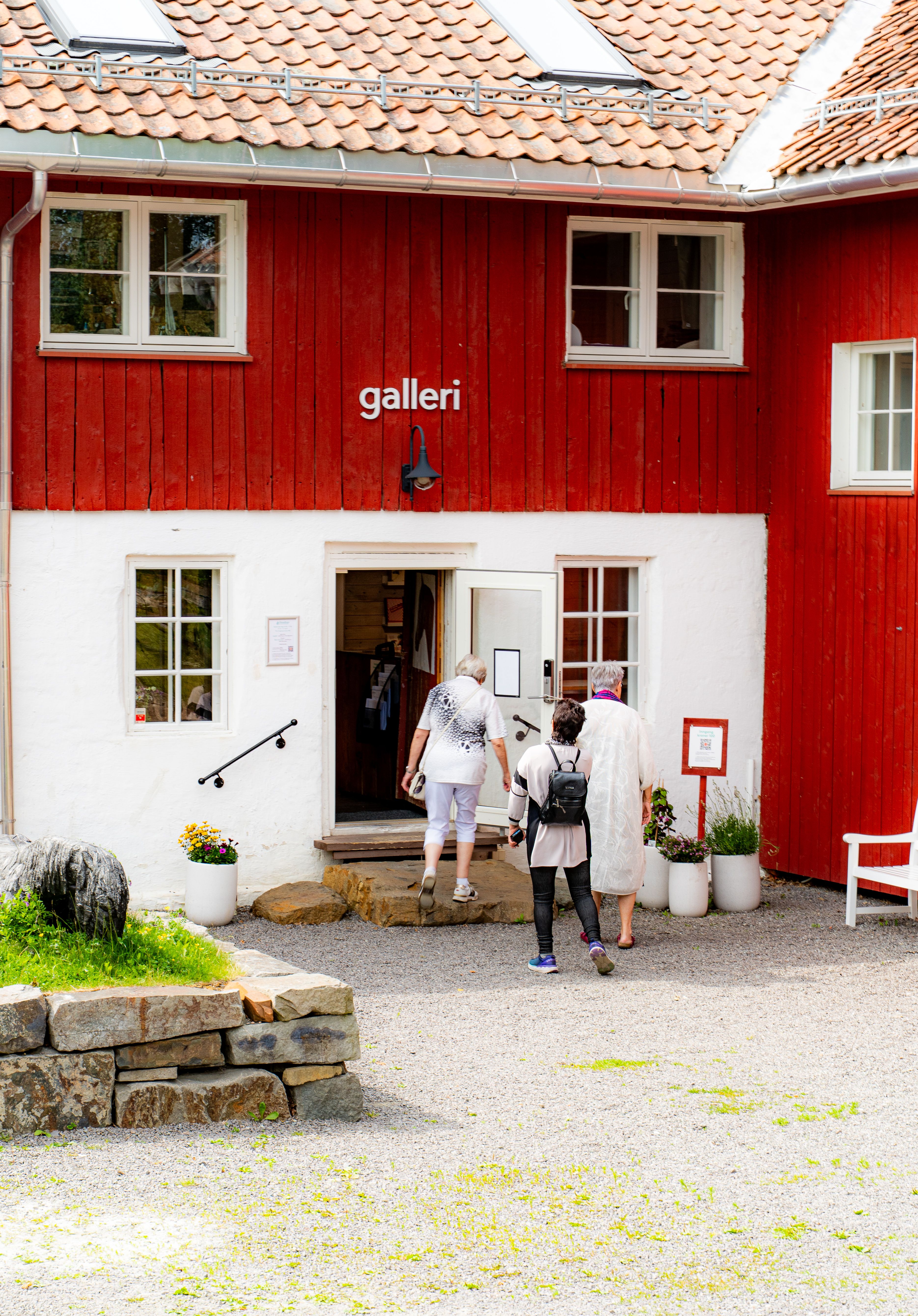 Glasslåven kunstsenter på Granavollen. Inngangsparti
