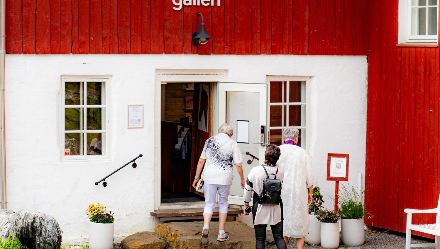 Glasslåven kunstsenter på Granavollen. Inngangsparti