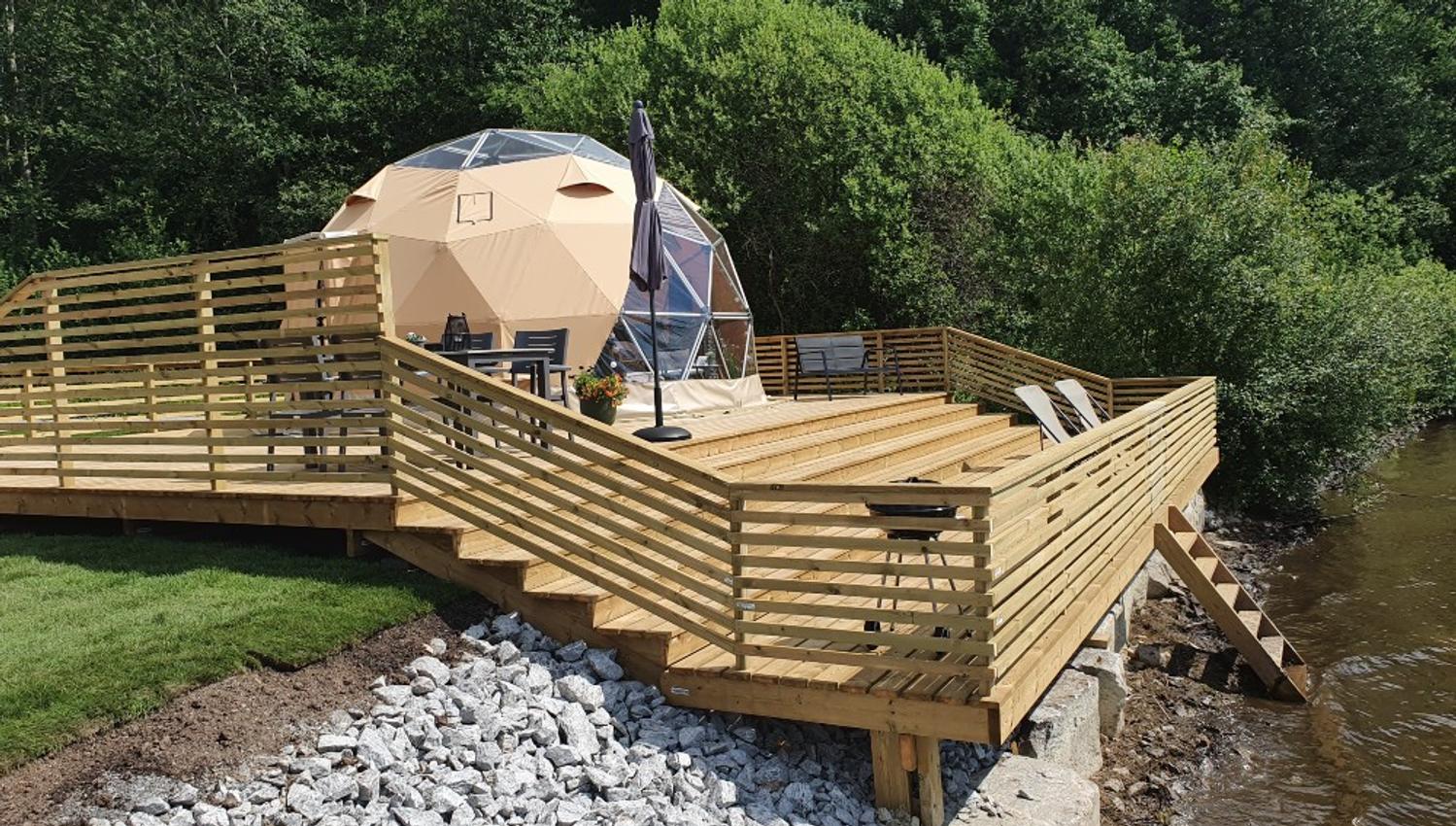 Arctic Dome glamping tent that has been set up in July 2021 at Norsjø Ferieland