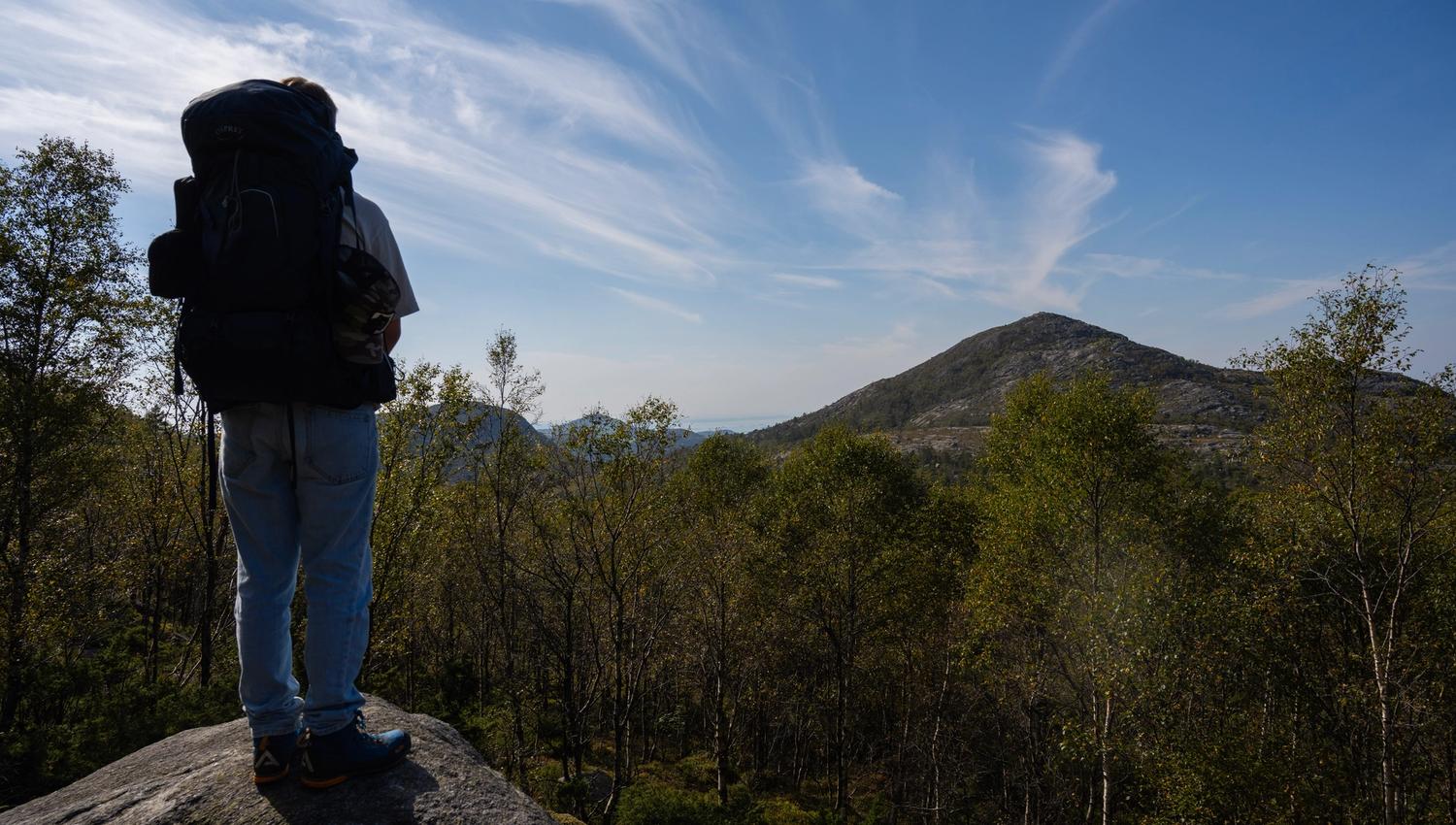 The hike to Reinaknuten