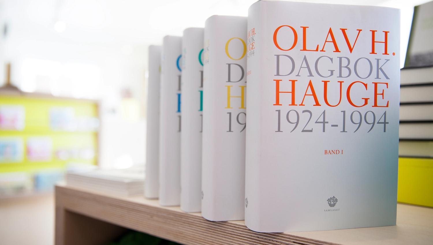 Utstilling av Olav H. Hauge sine dagbøker, ein viktig del av forfattarskapet hans på Haugesenteret.