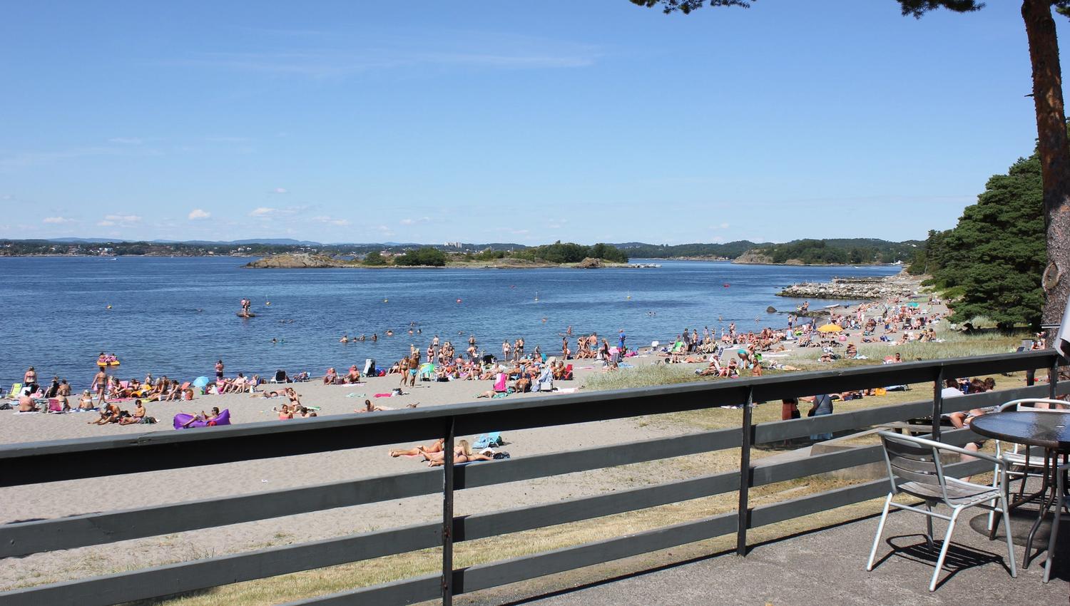 View from the veranda to the beach and sea