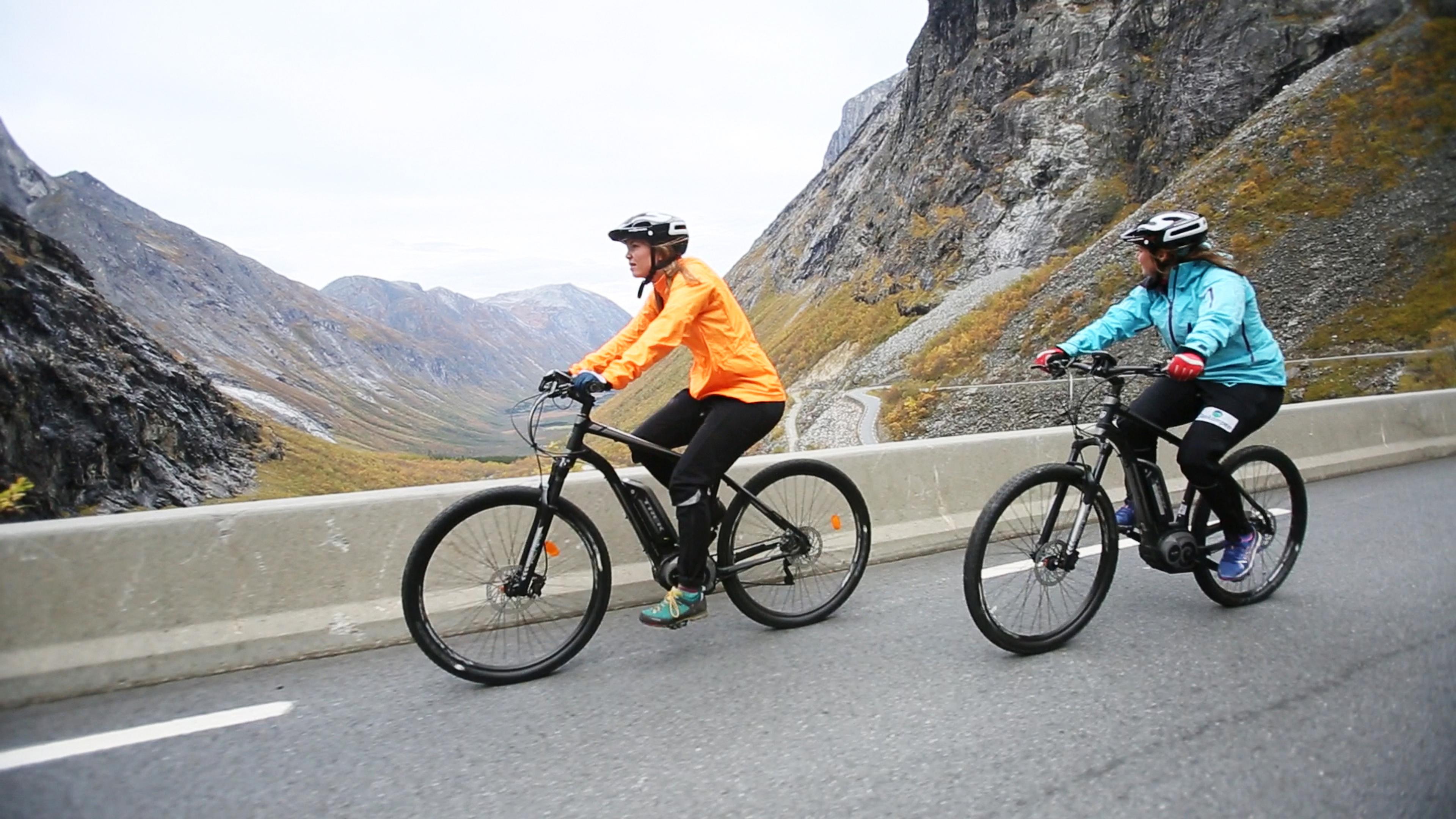Electric bike rental in Åndalsnes at Hotel Aak