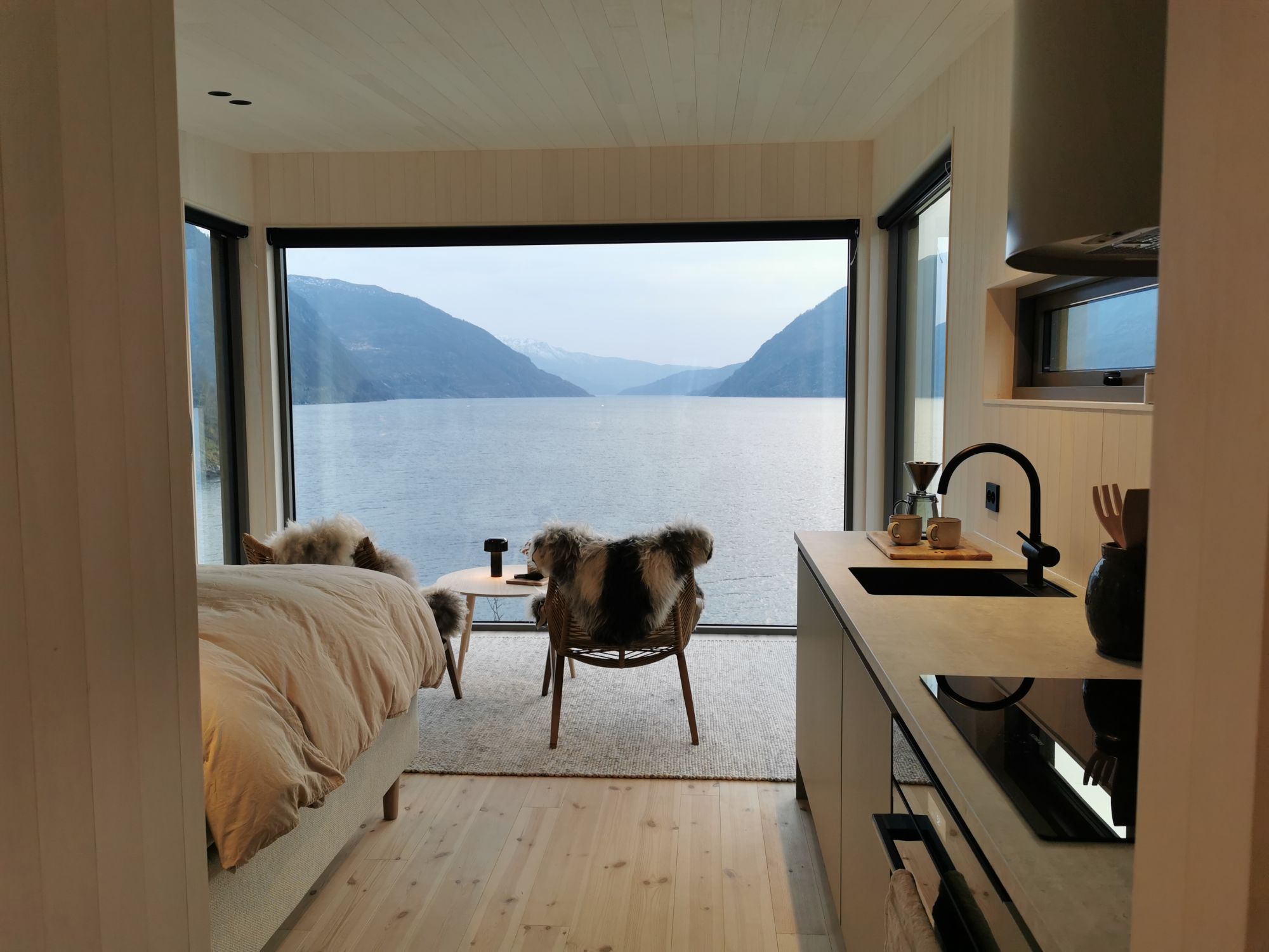 Fivelandsneset Fjordhytter