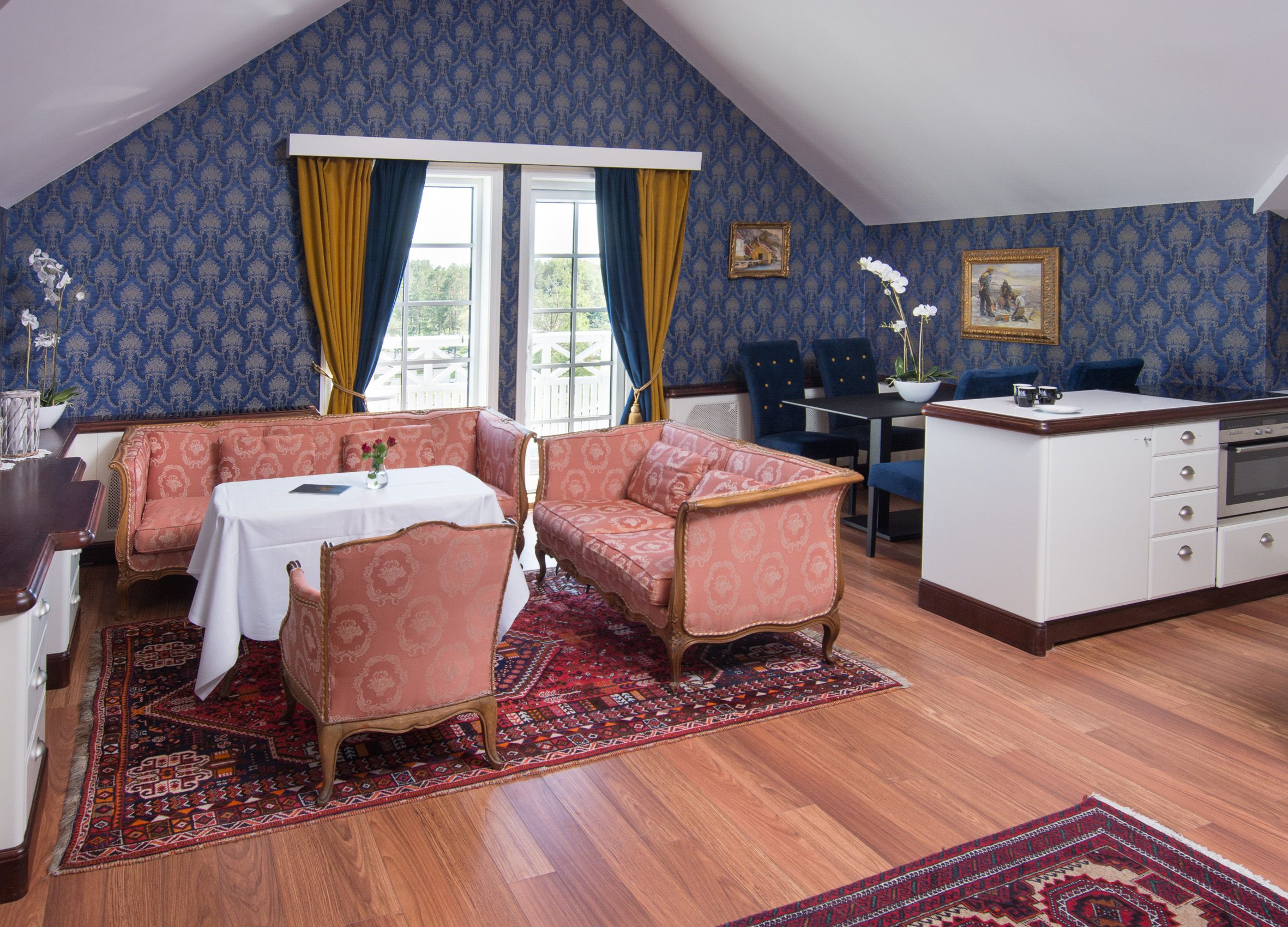 suite under skråtaket på hotellet