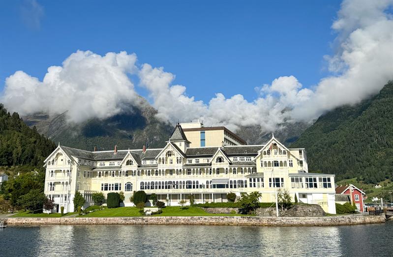 Kviknes Hotel - See the Fjords