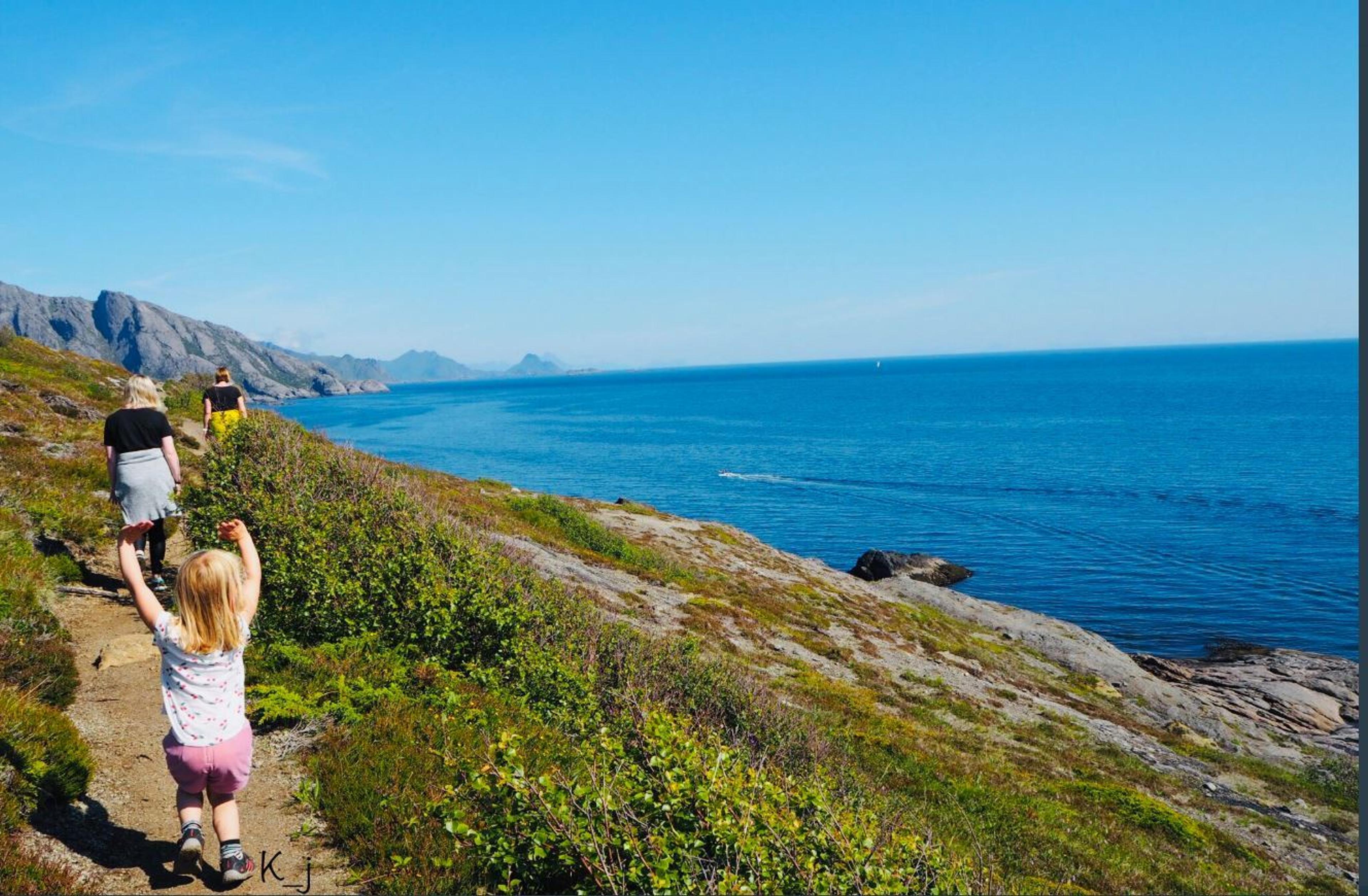 Nesland-Nusfjord til fots