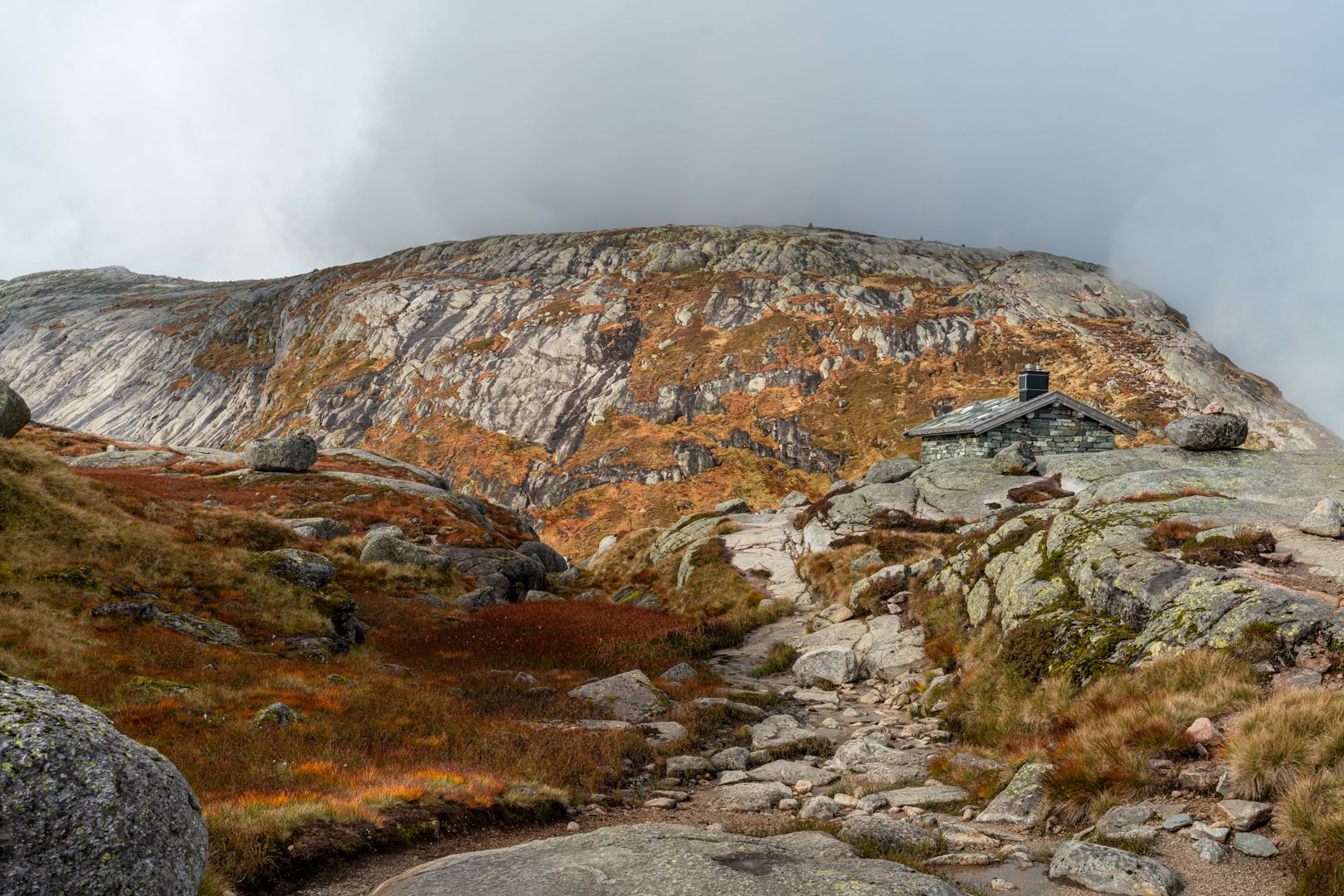 Emergency cabin by the trail to Kjerag