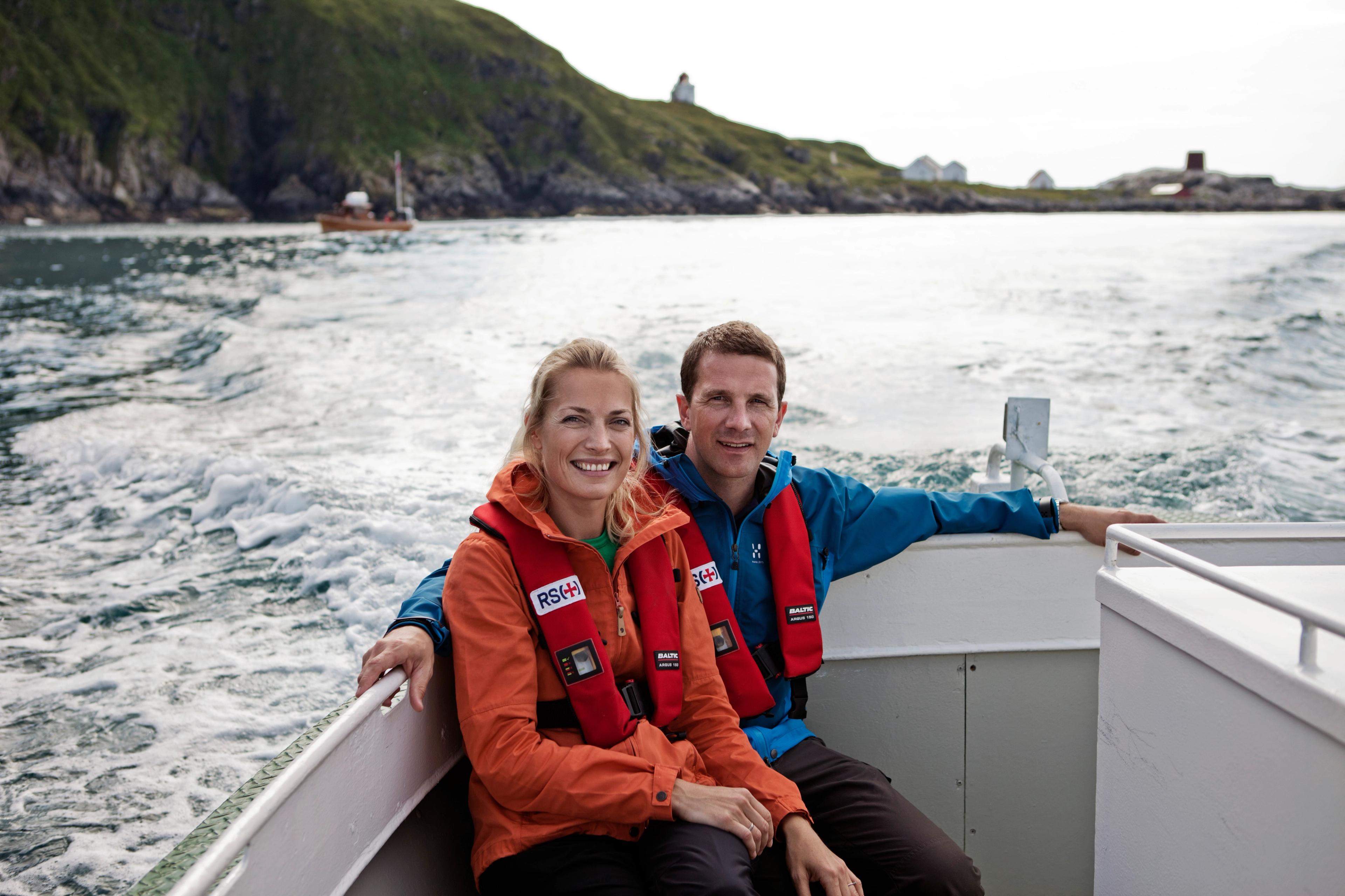 Rundfahrt mit öffentliche transport von Ålesund nach Vogelinsel Runde