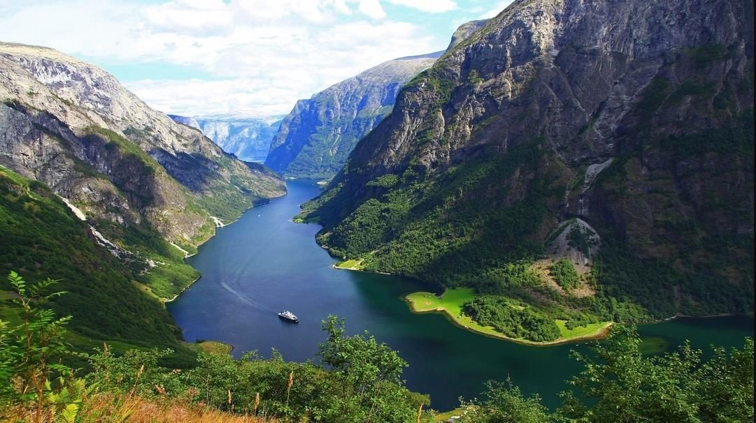 A bird's eye vieww of the fjord