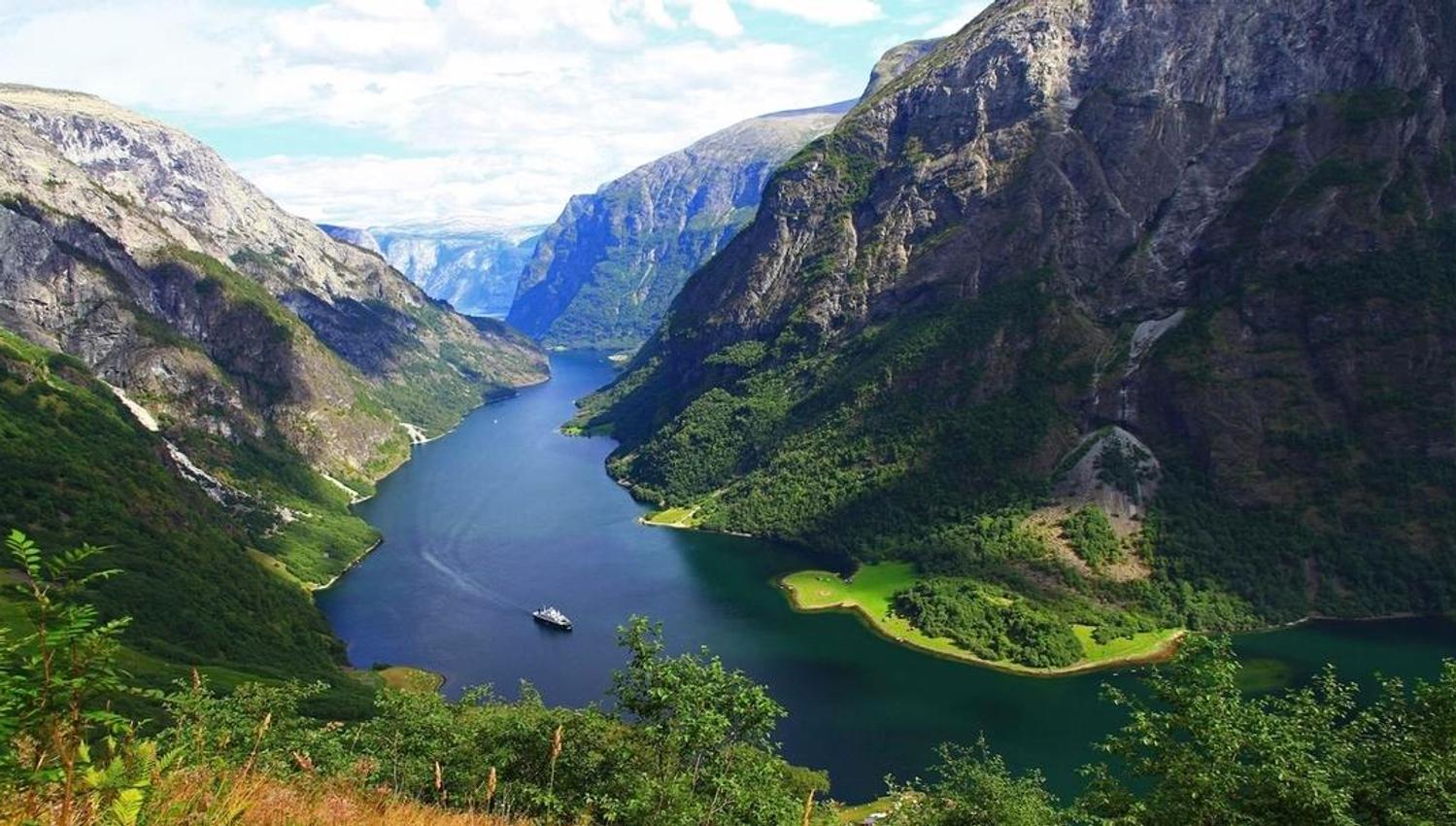 A bird's eye vieww of the fjord