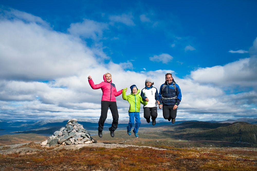 familie på fjelltur