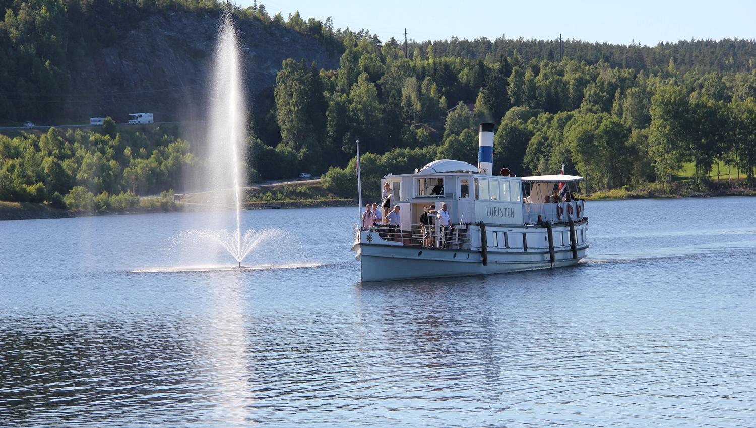DS Turisten i Haldenkanalen
