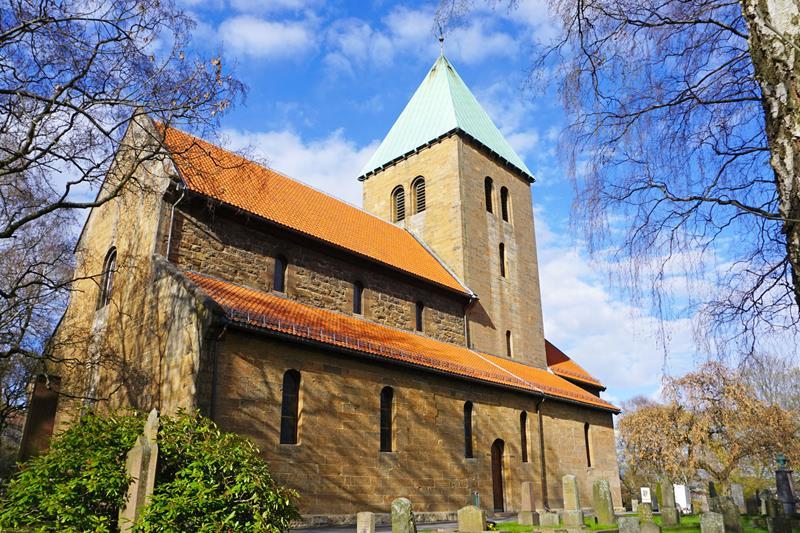 Gamle Aker kirke bilde