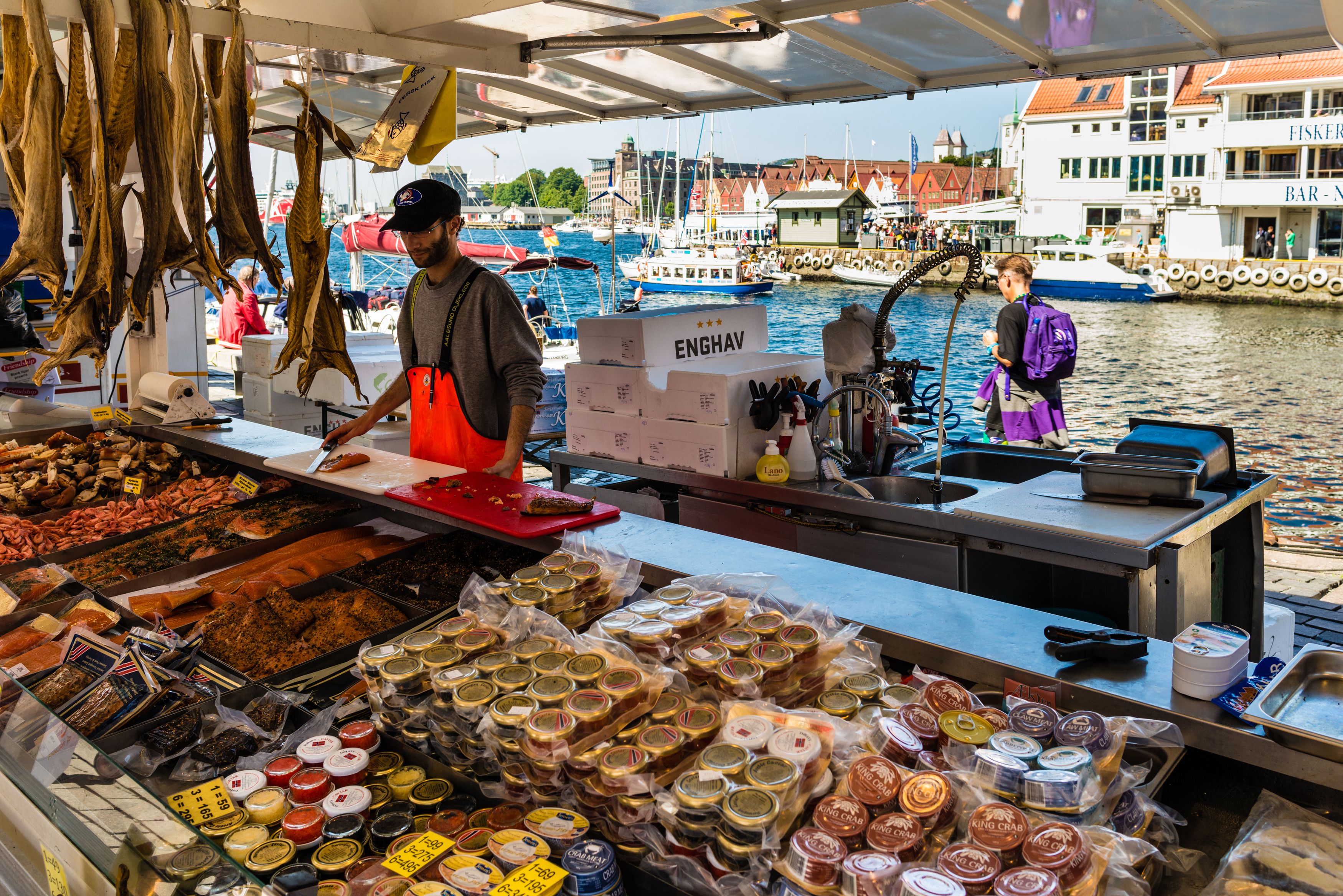 Utendørs på Fisketorget i Bergen