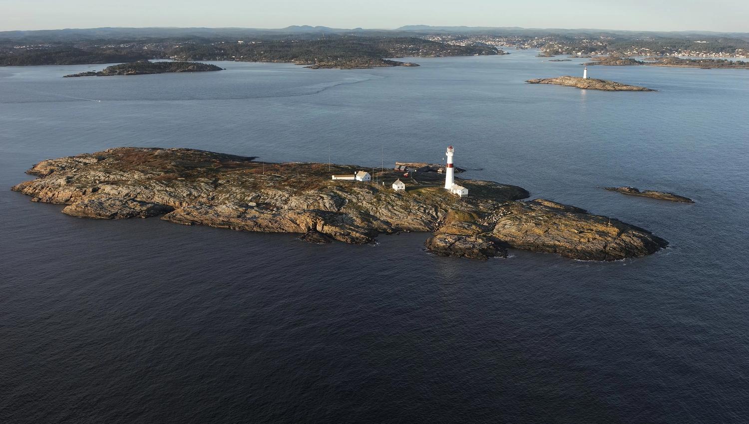Store Torungen fyr i fugleperspektiv