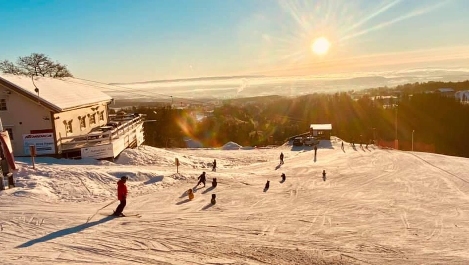 Lierberget Hamar Alpinsenter, solnedgang