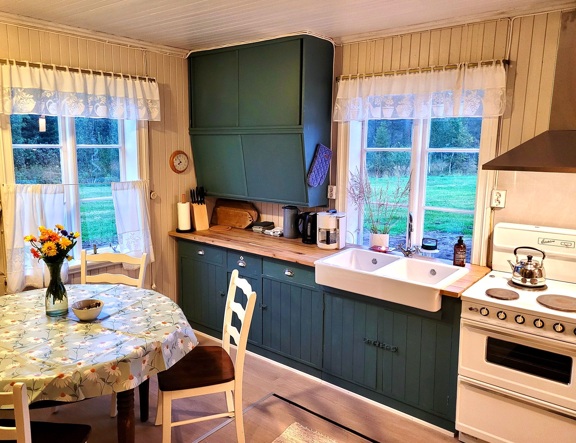 Kjøkkenet på Småbruket Furuset