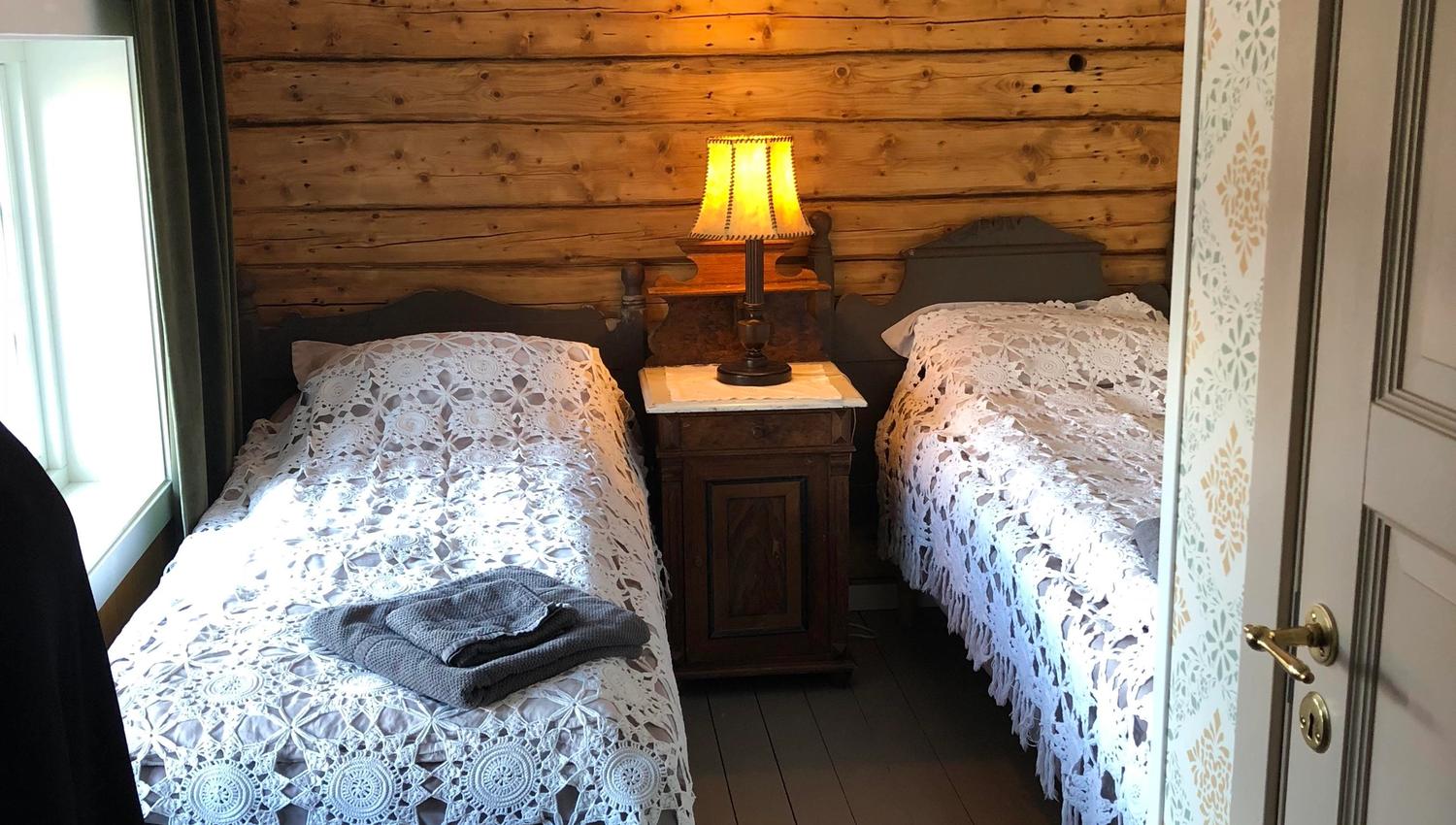 Rom på Fru Opdal Gårdshotell, Overhalla.