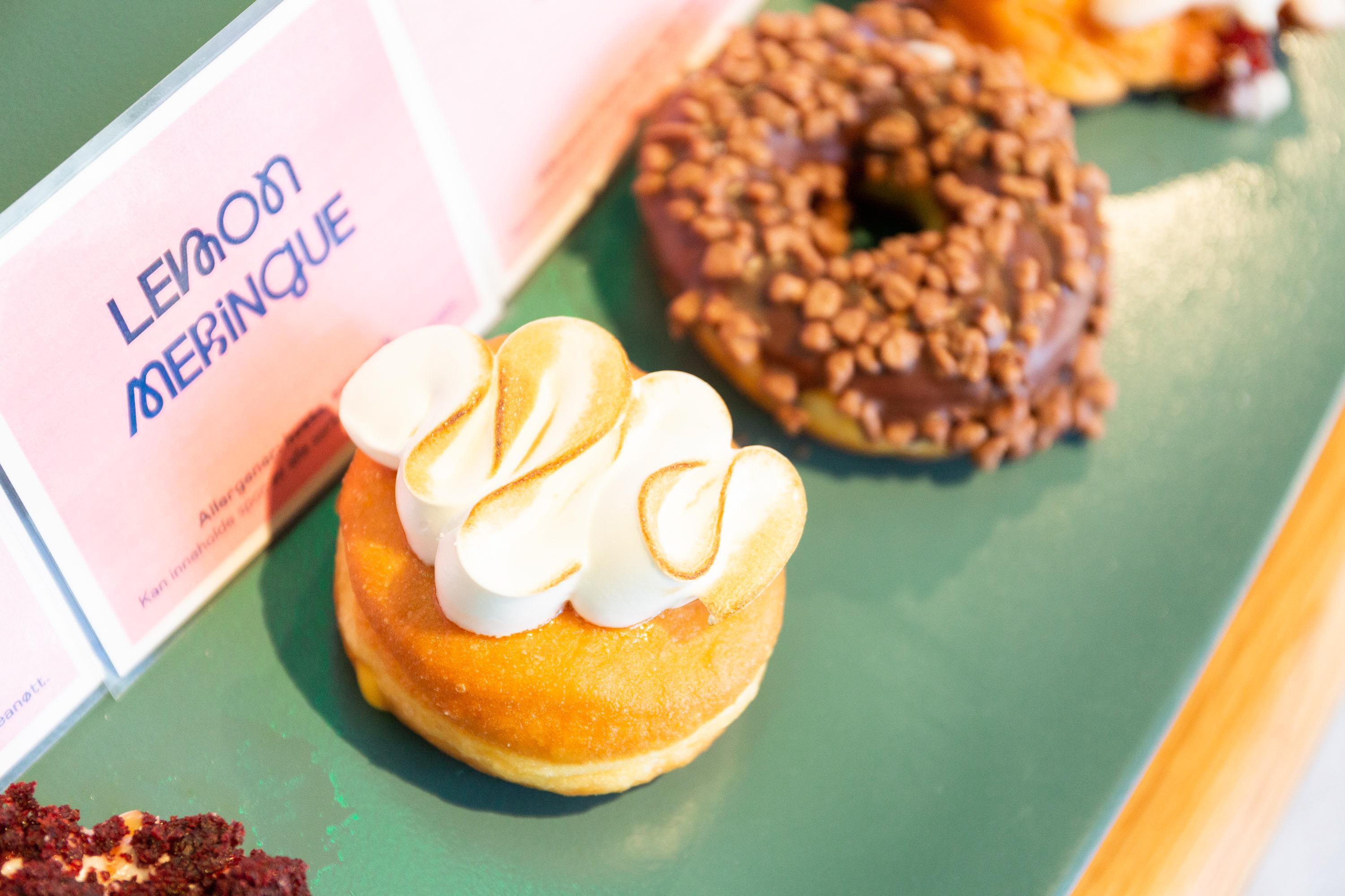 lemon meringue donut